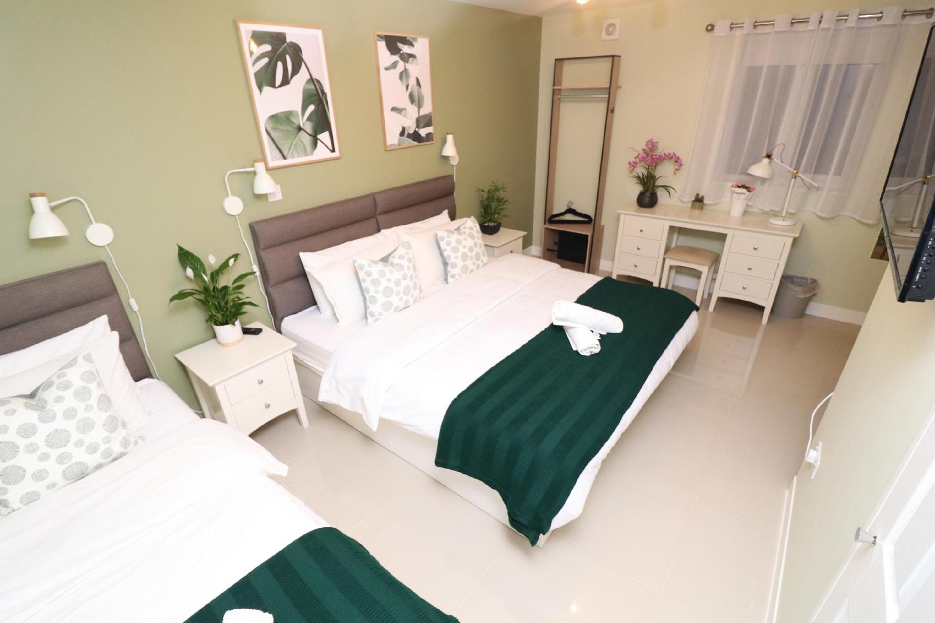 Family Room with Private Bathroom - Photo 1