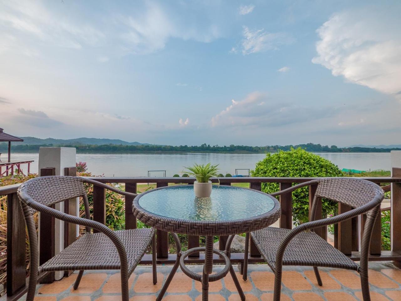 Deluxe Double Or Twin Room With River View photo 3
