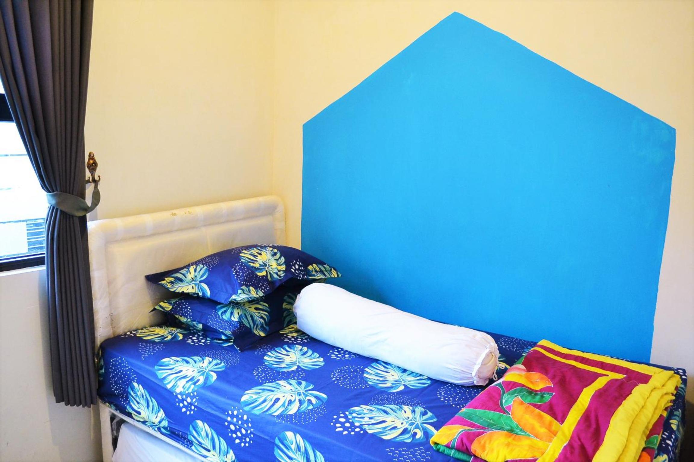 Two-Bedroom House - Photo 16