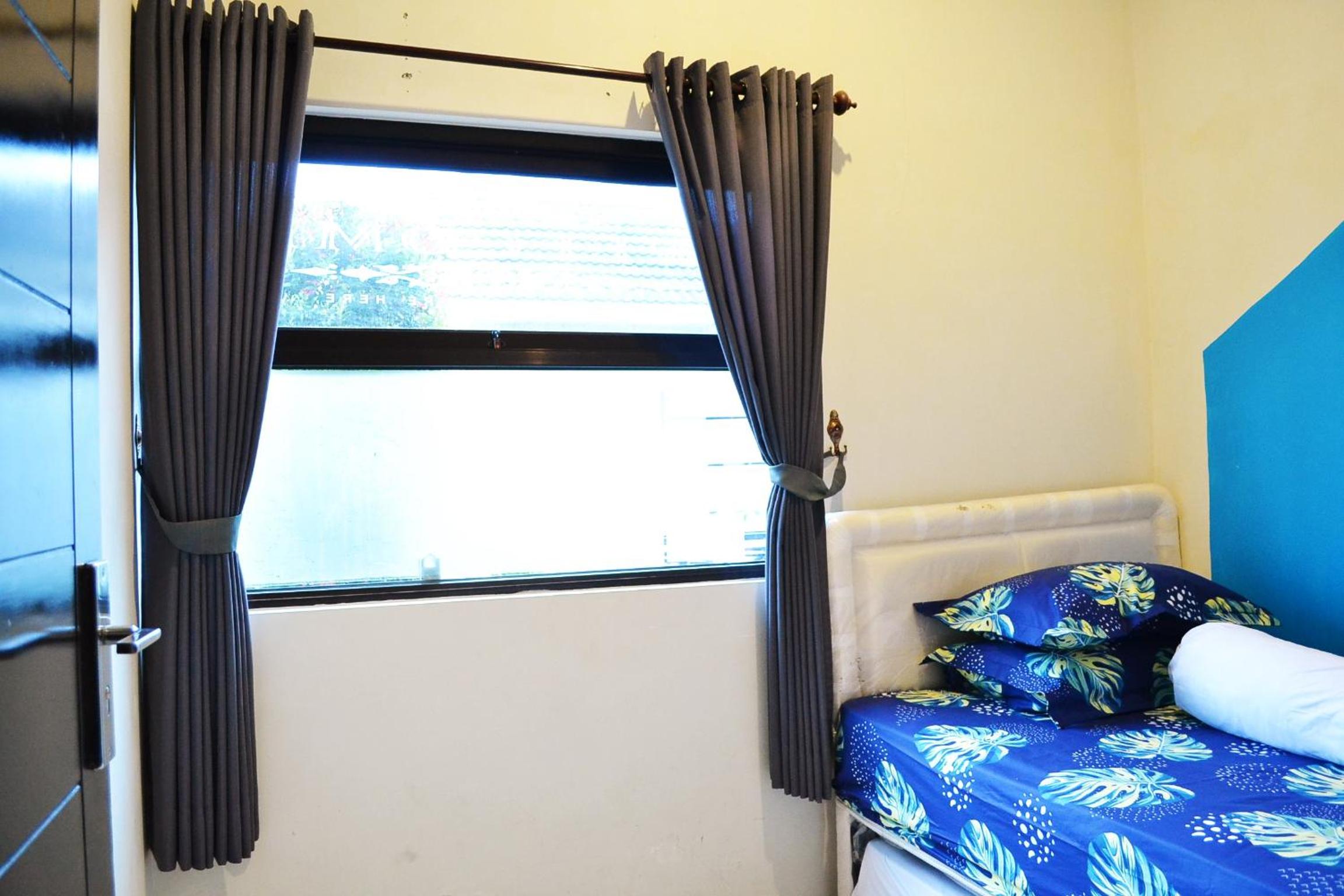 Two-Bedroom House - Photo 15