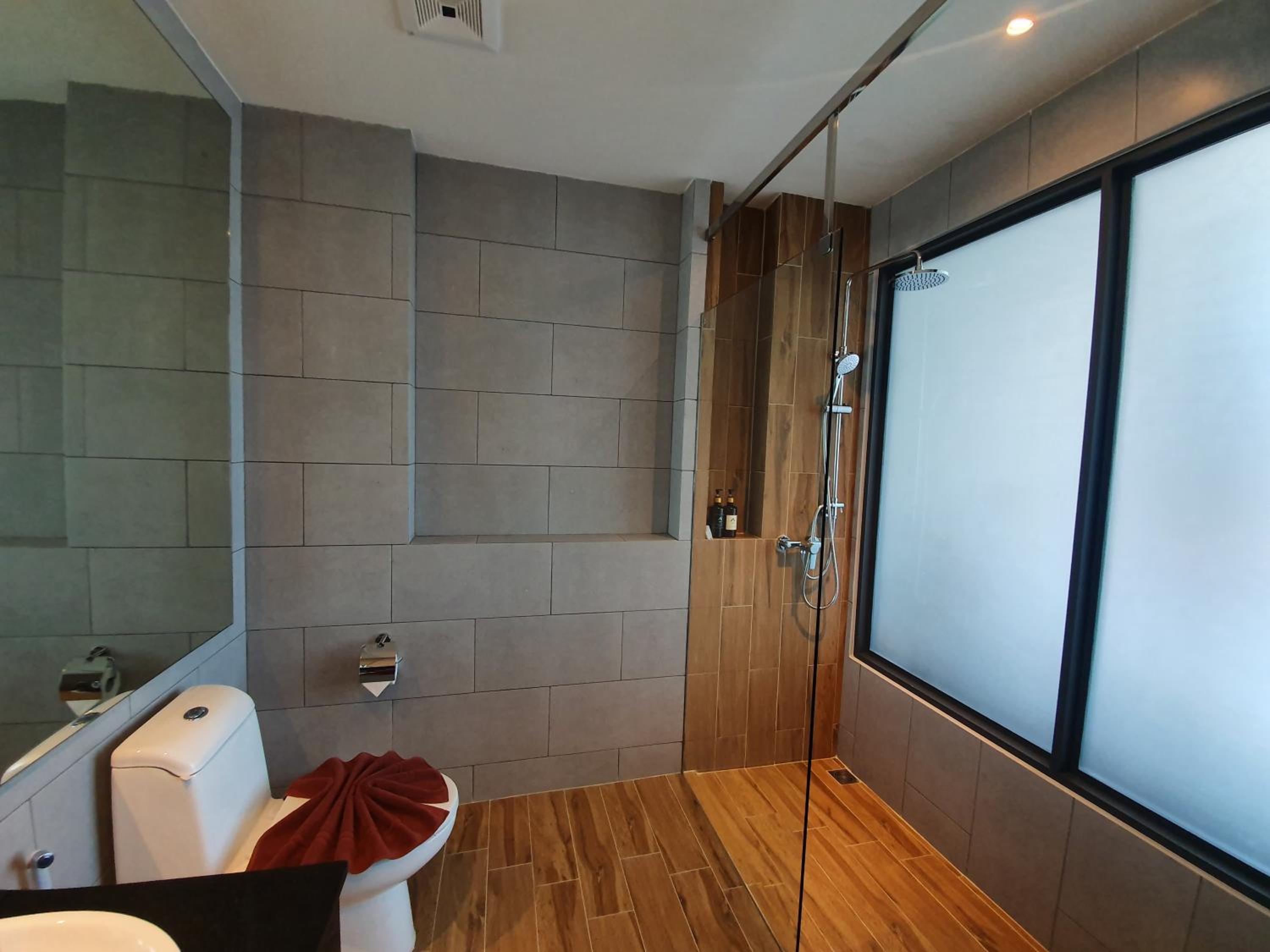 Twin Room with Pool View - Photo 3