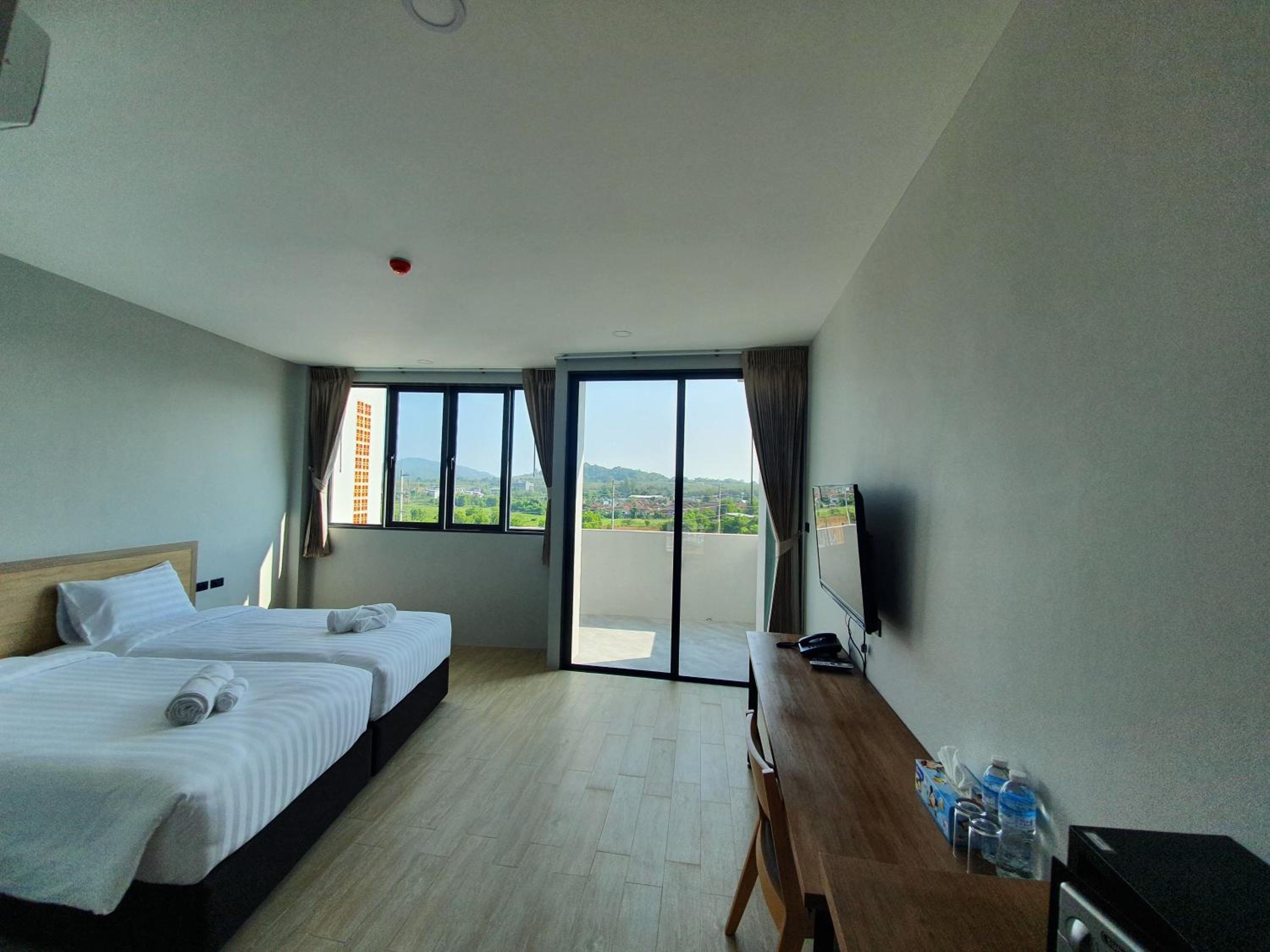 Twin Room with View - Photo 8