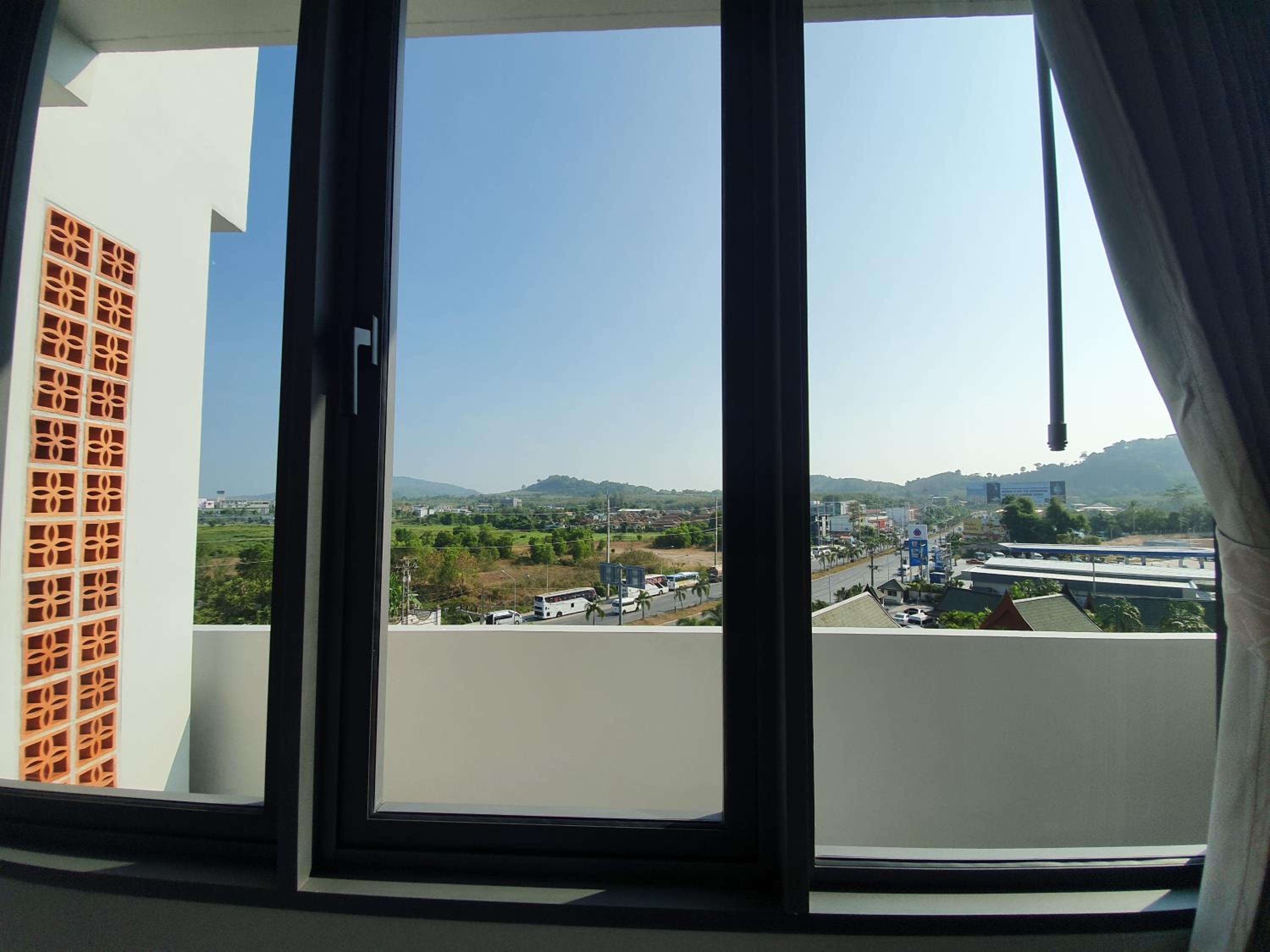 Twin Room with View - Photo 10