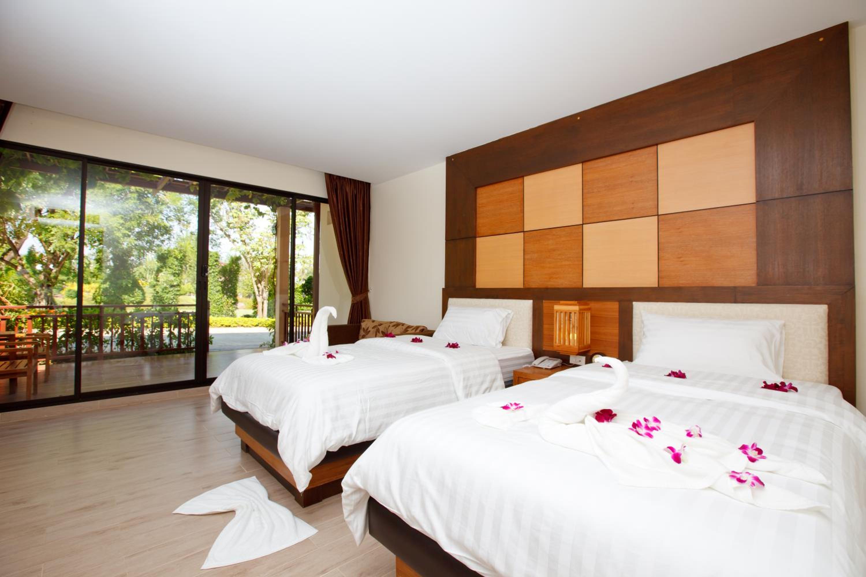 Superior Double or Twin Room photo 3