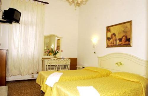 Double Or Twin Room photo 1
