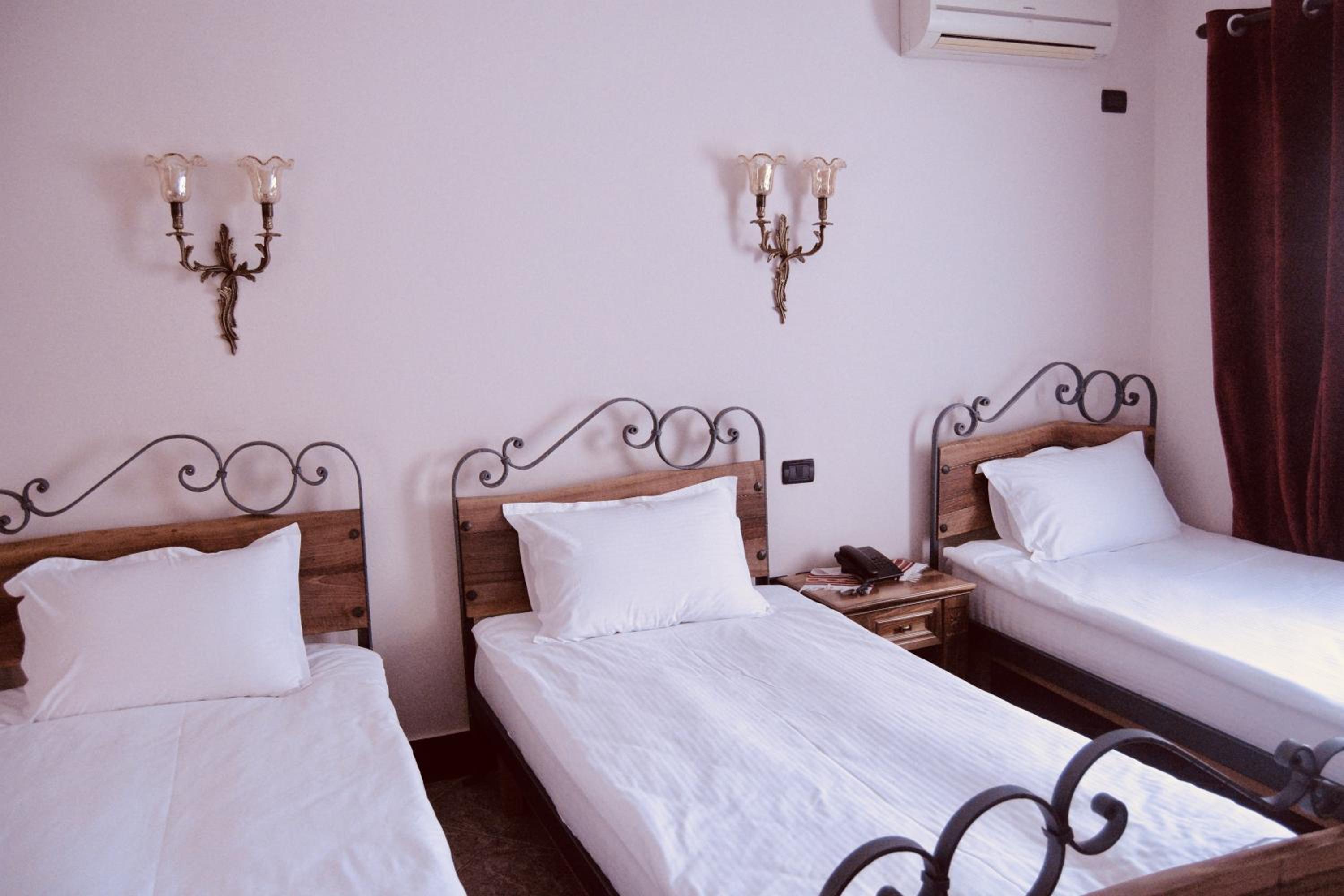 Classic Triple Room photo 3