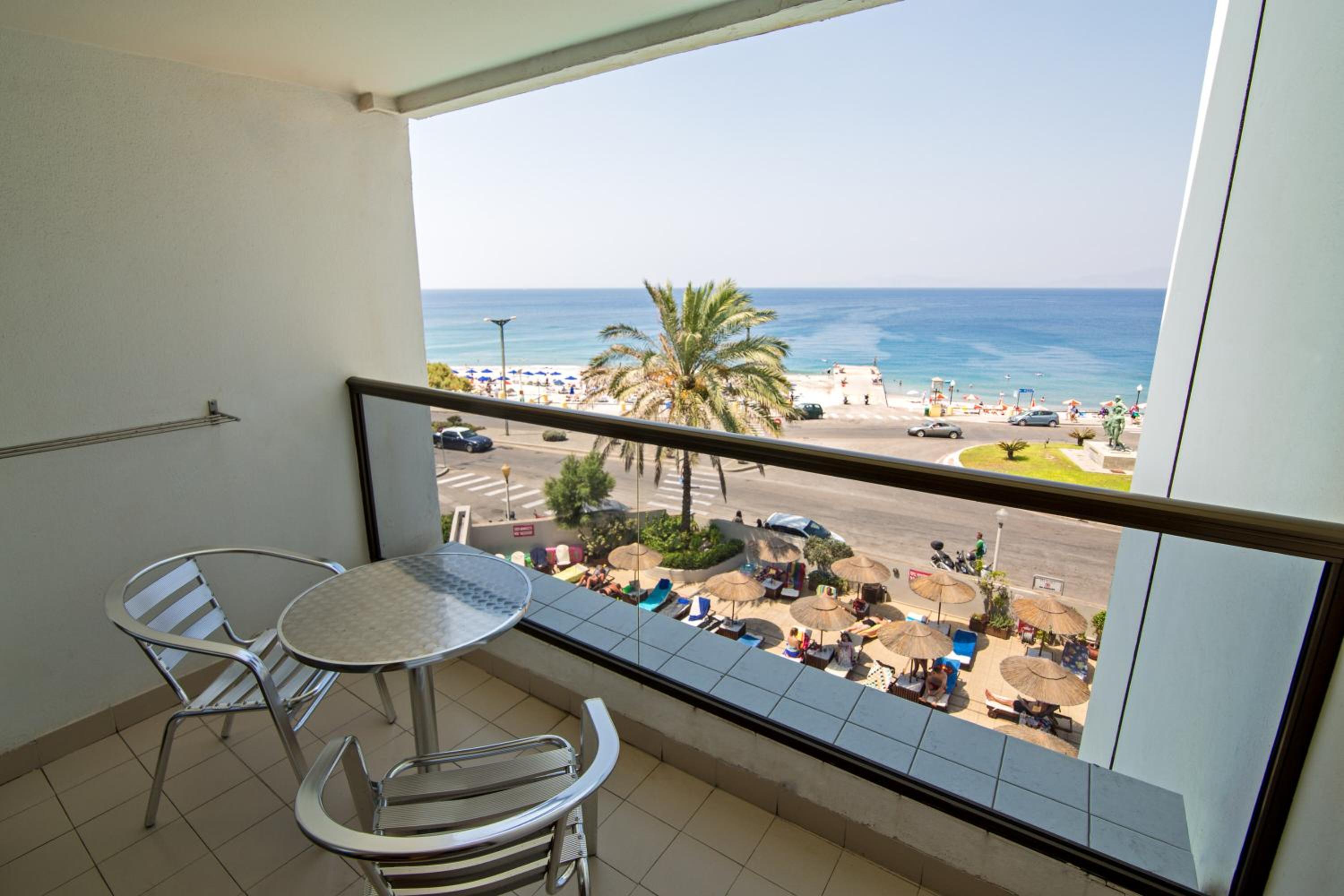 Deluxe Sea View - Photo 14