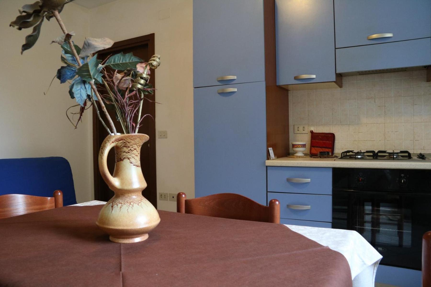 Apartment with Mountain View - Photo 11