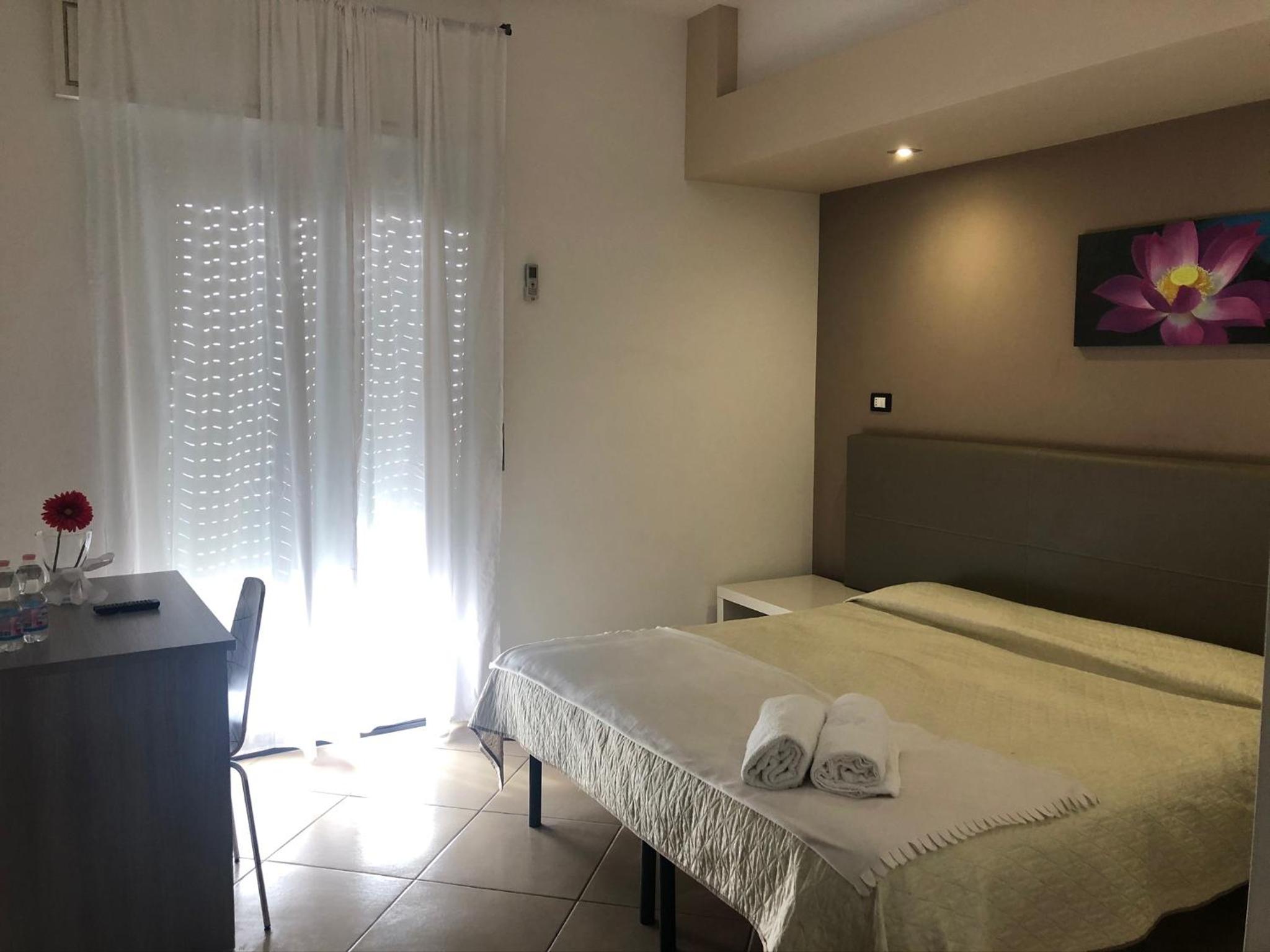 Double Room - Photo 4