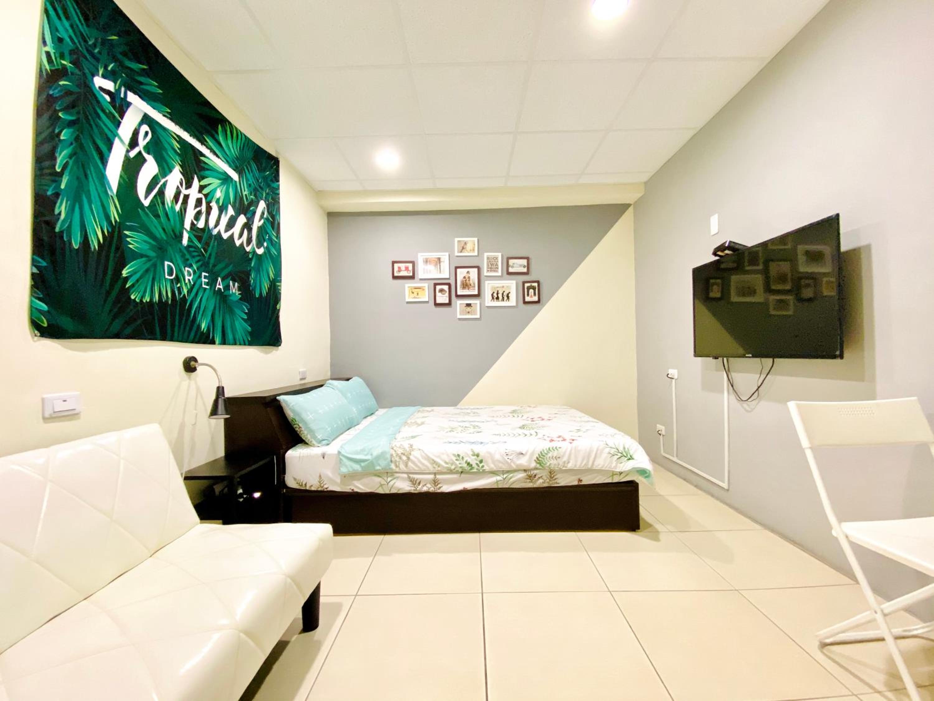 Double Room - Photo 8