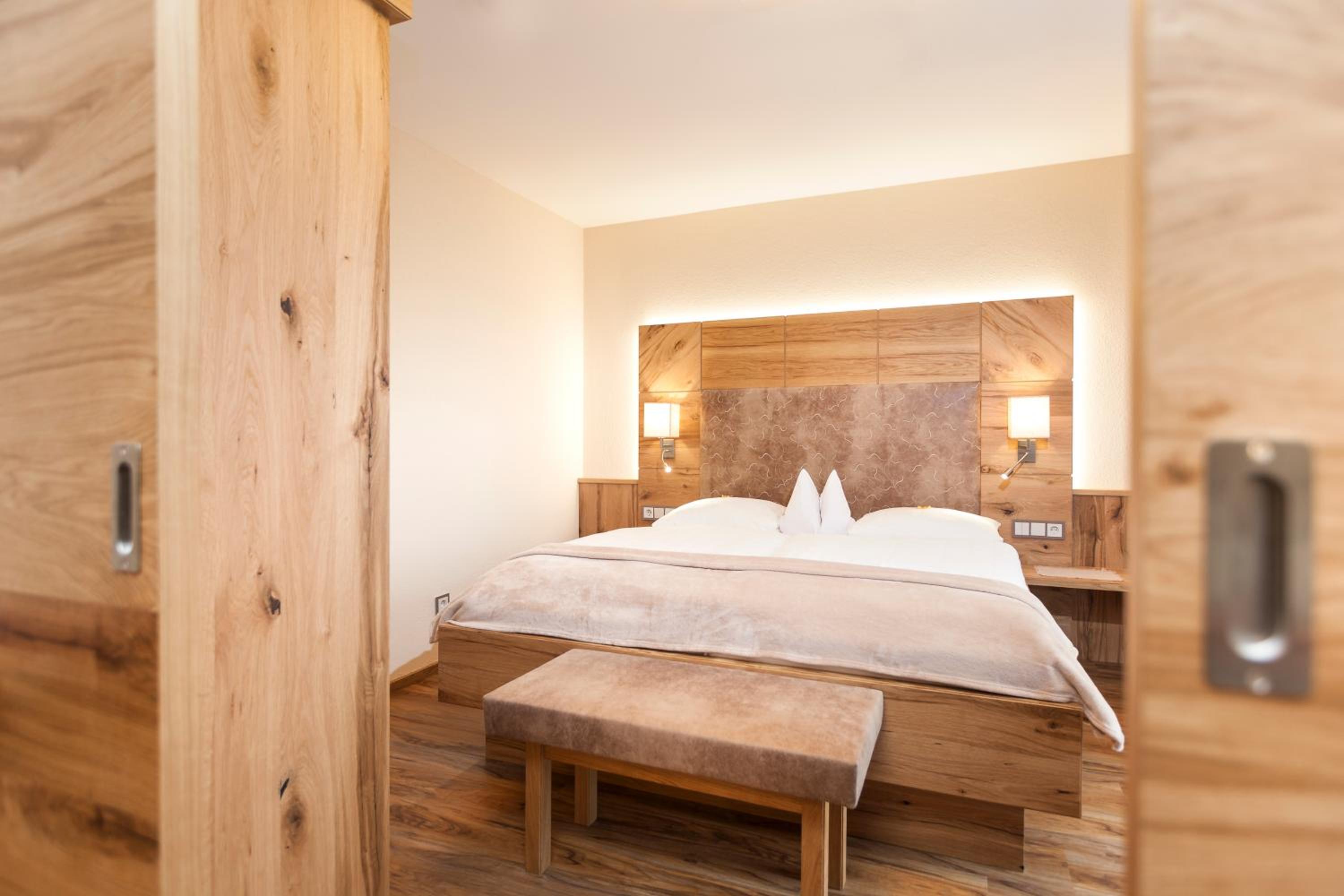Junior Suite with Balcony photo 1