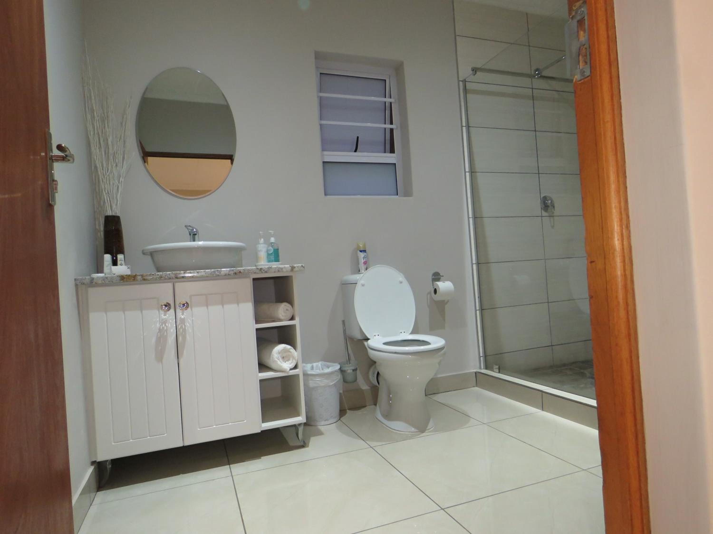 Queen Room - Photo 6