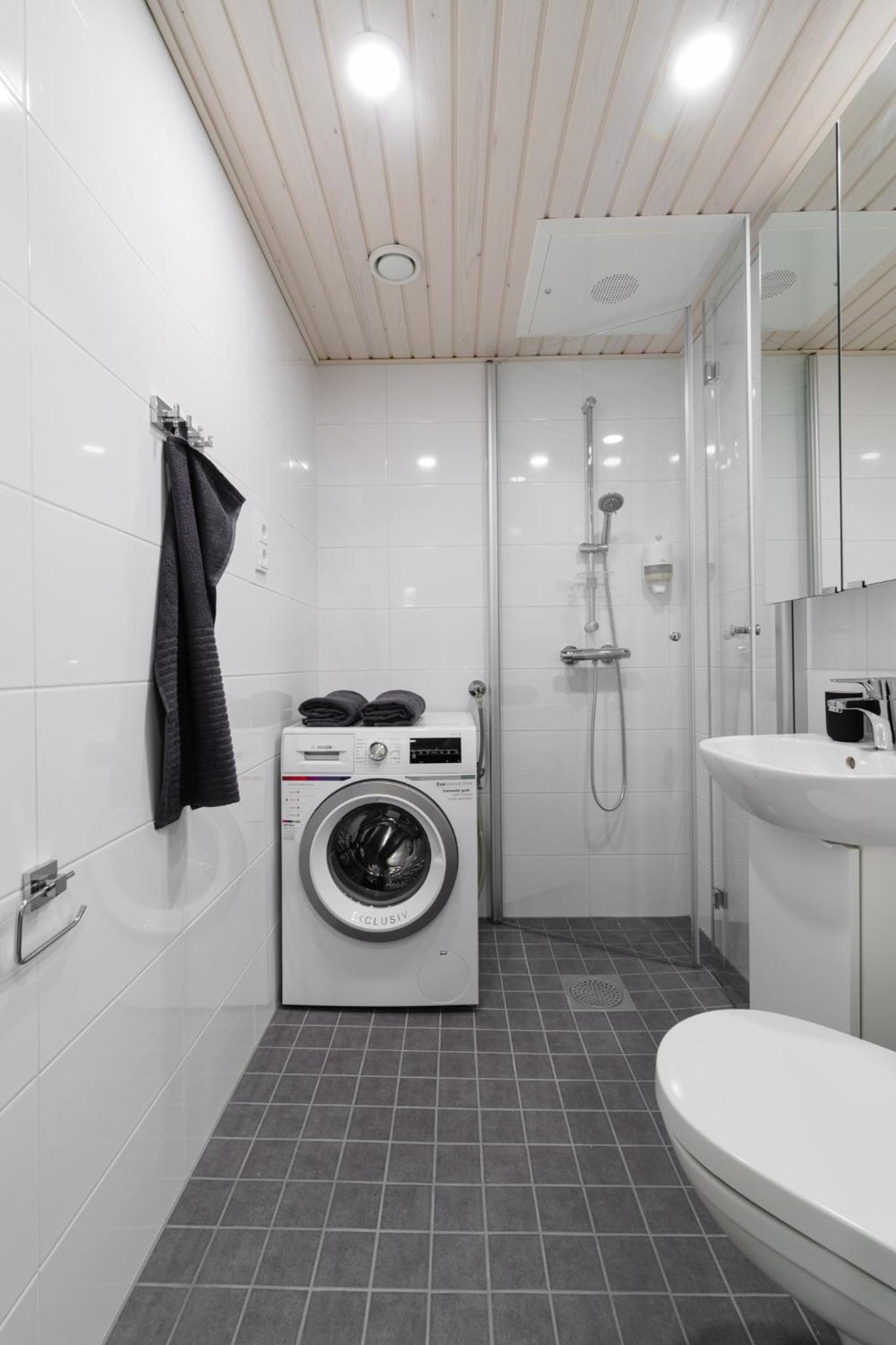 One-Bedroom Apartment - Photo 12