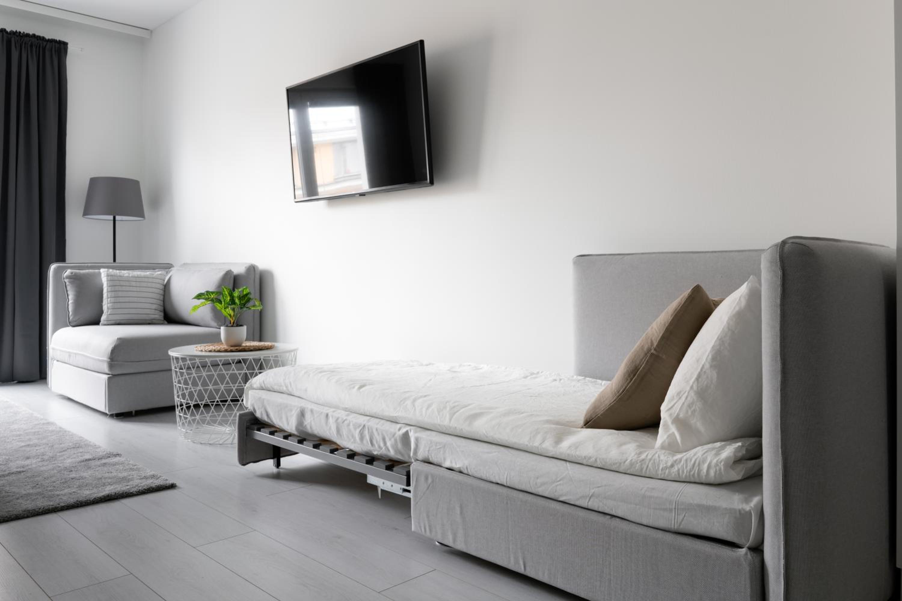 One-Bedroom Apartment - Photo 21