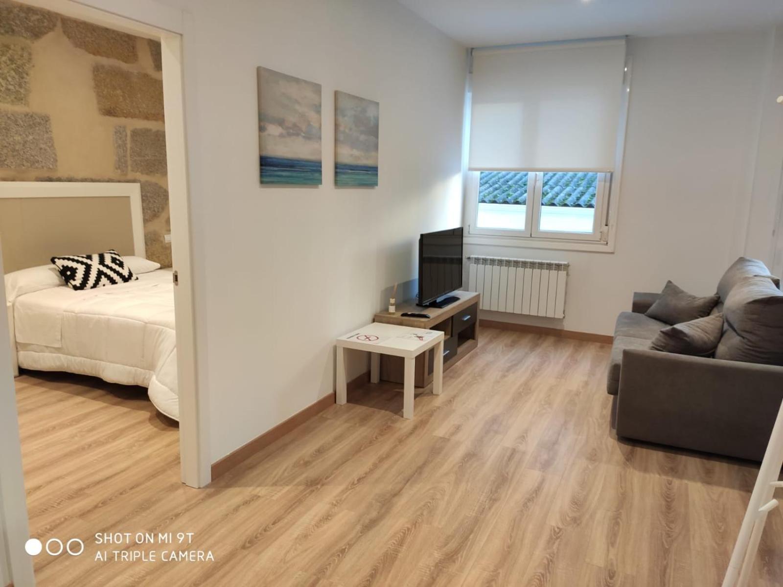 Apartment with Balcony - Photo 7
