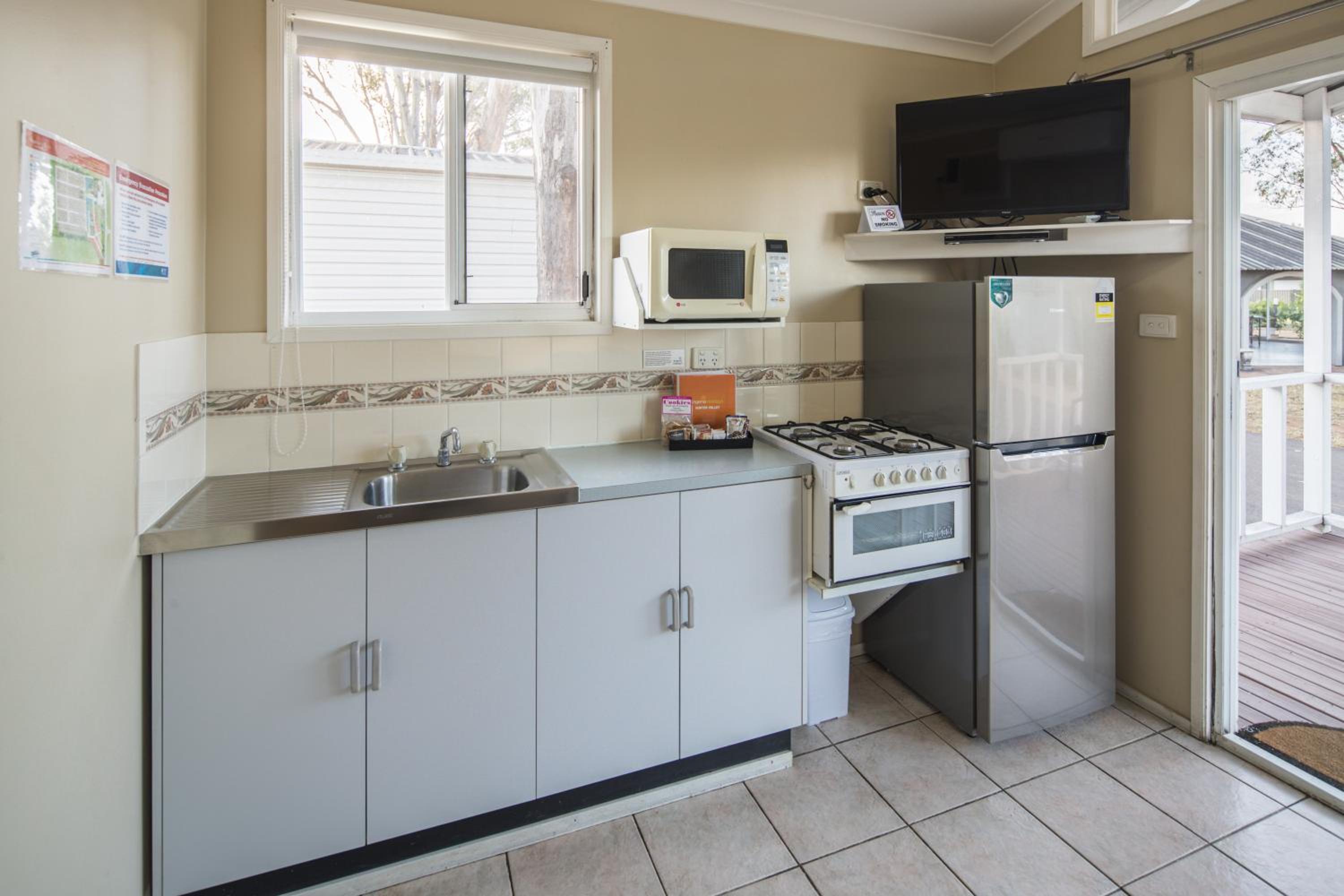 Budget Cabin (1BR) photo 3