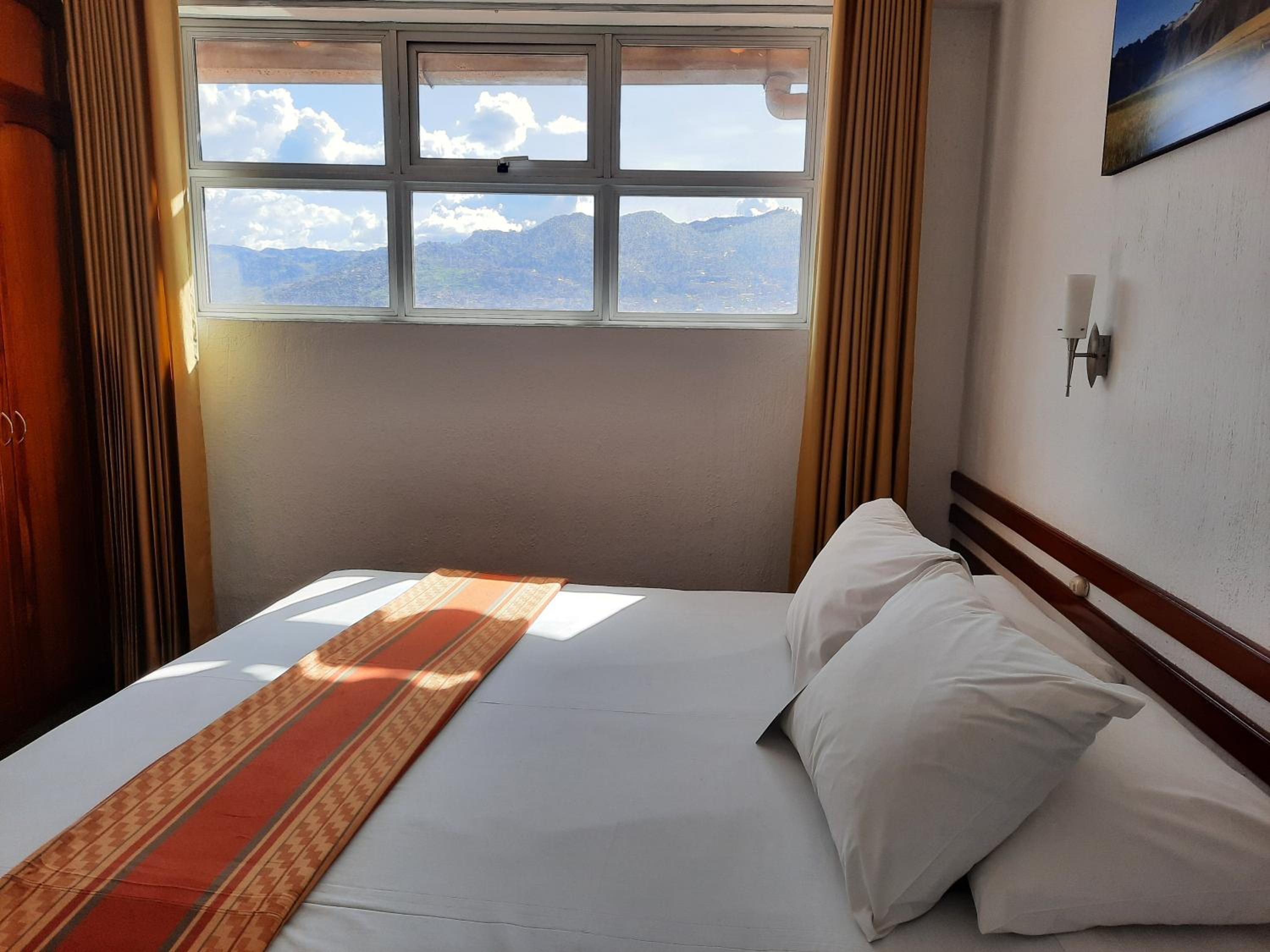 Deluxe Double or Twin Room photo 3