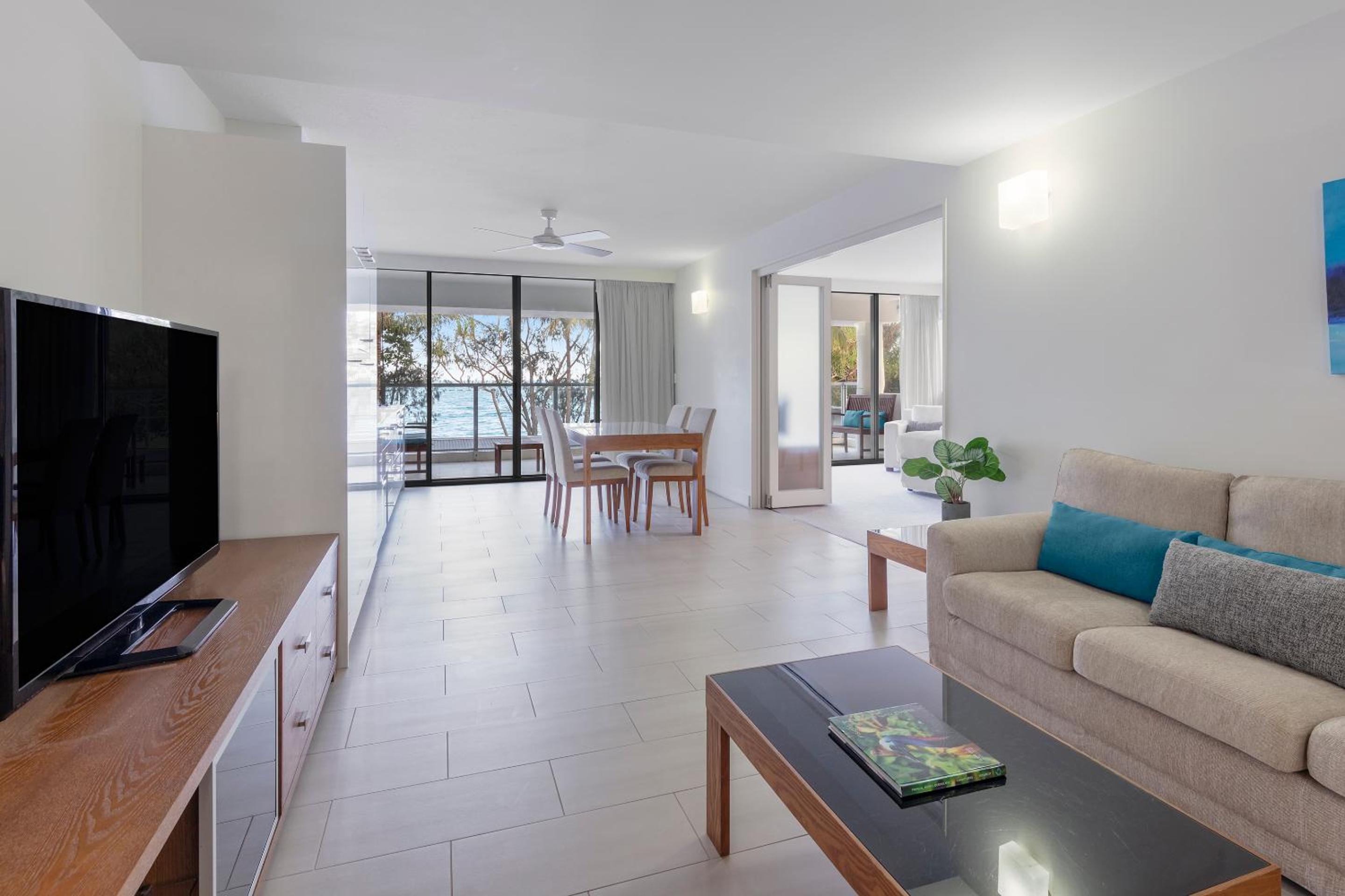 Two-Bedroom Executive Ocean Apartment photo 1