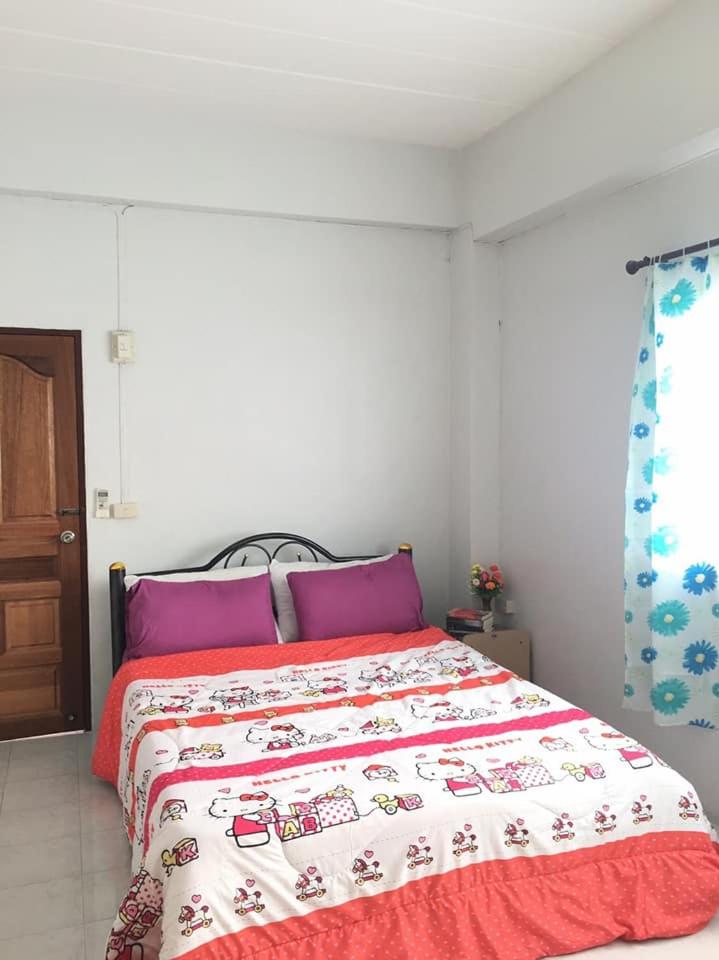 Studio Apartment photo 1
