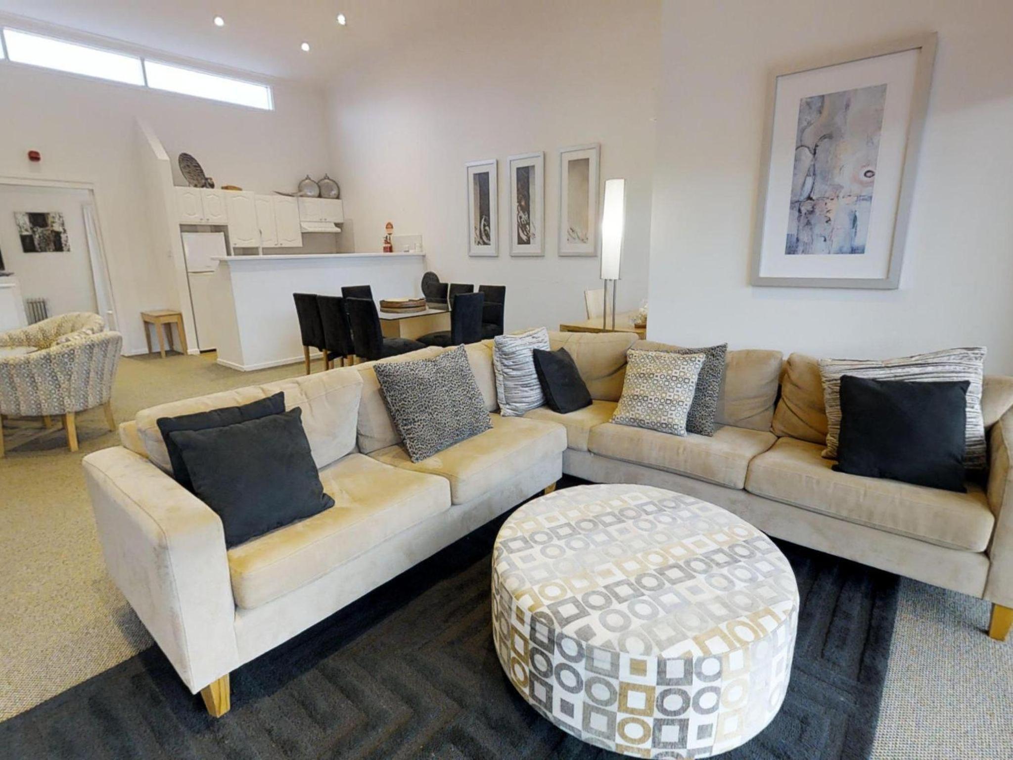 Apartment - Split Level photo 1