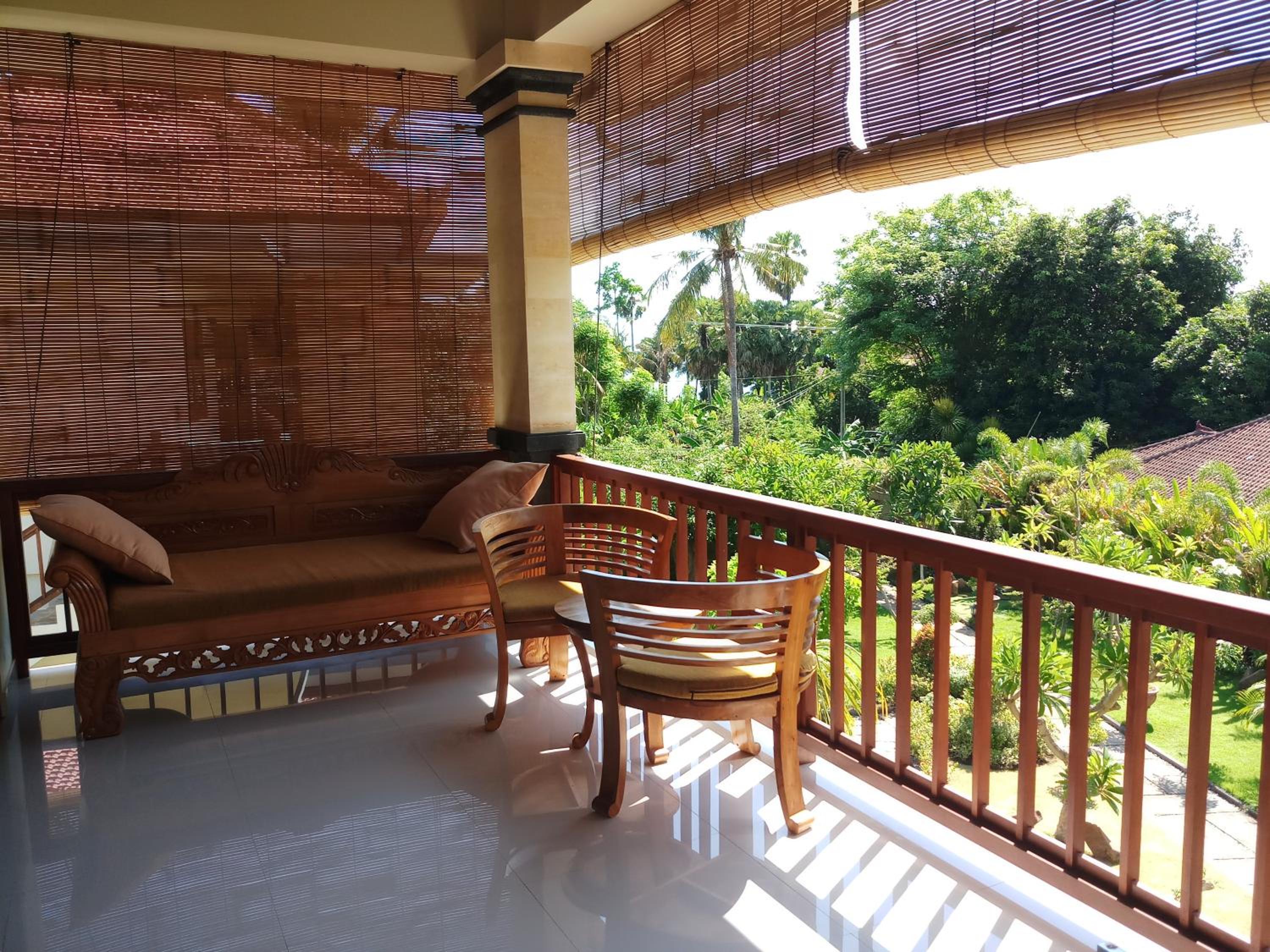 Studio with Pool View - Photo 10