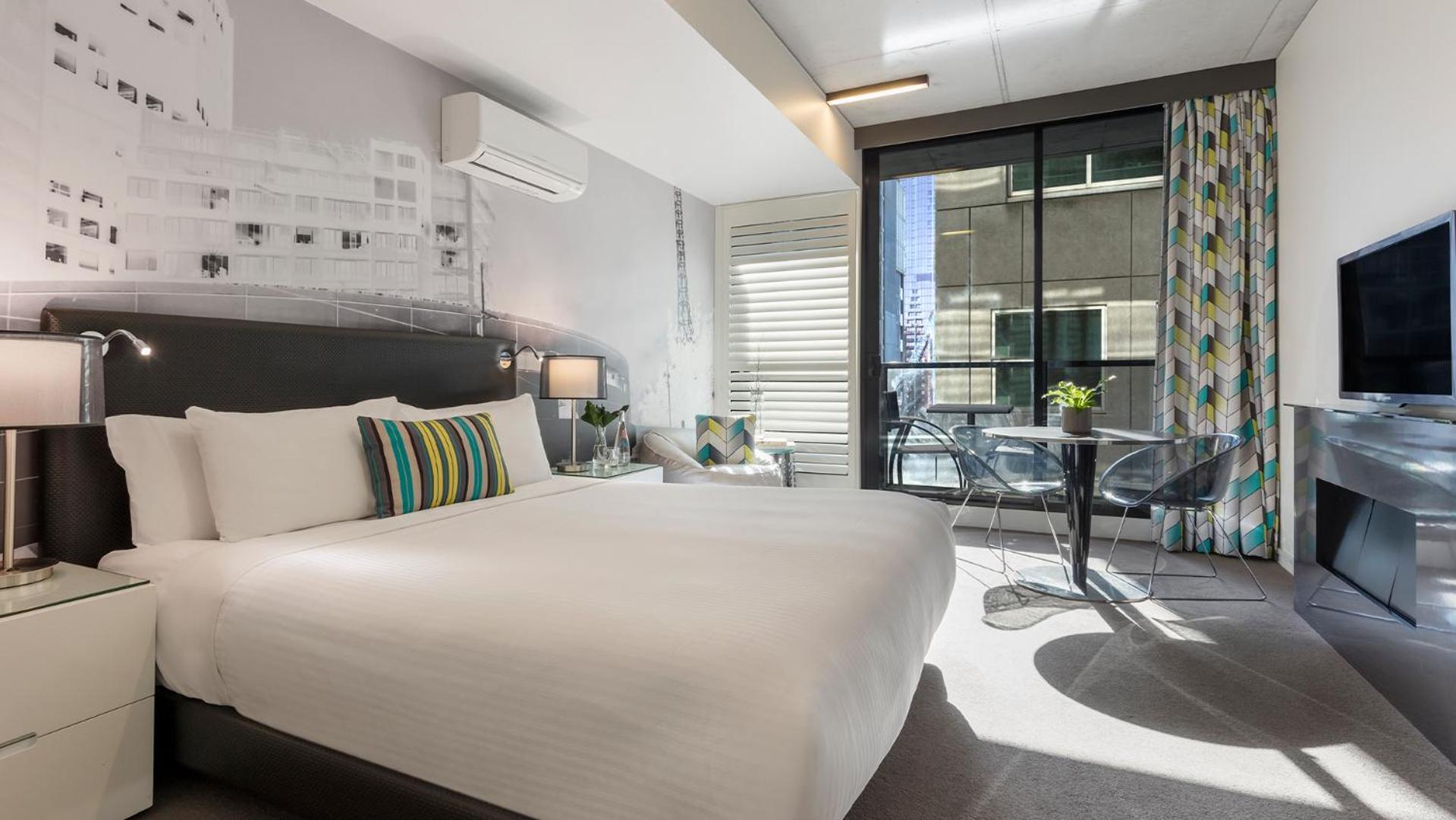Studio Apartment with Balcony