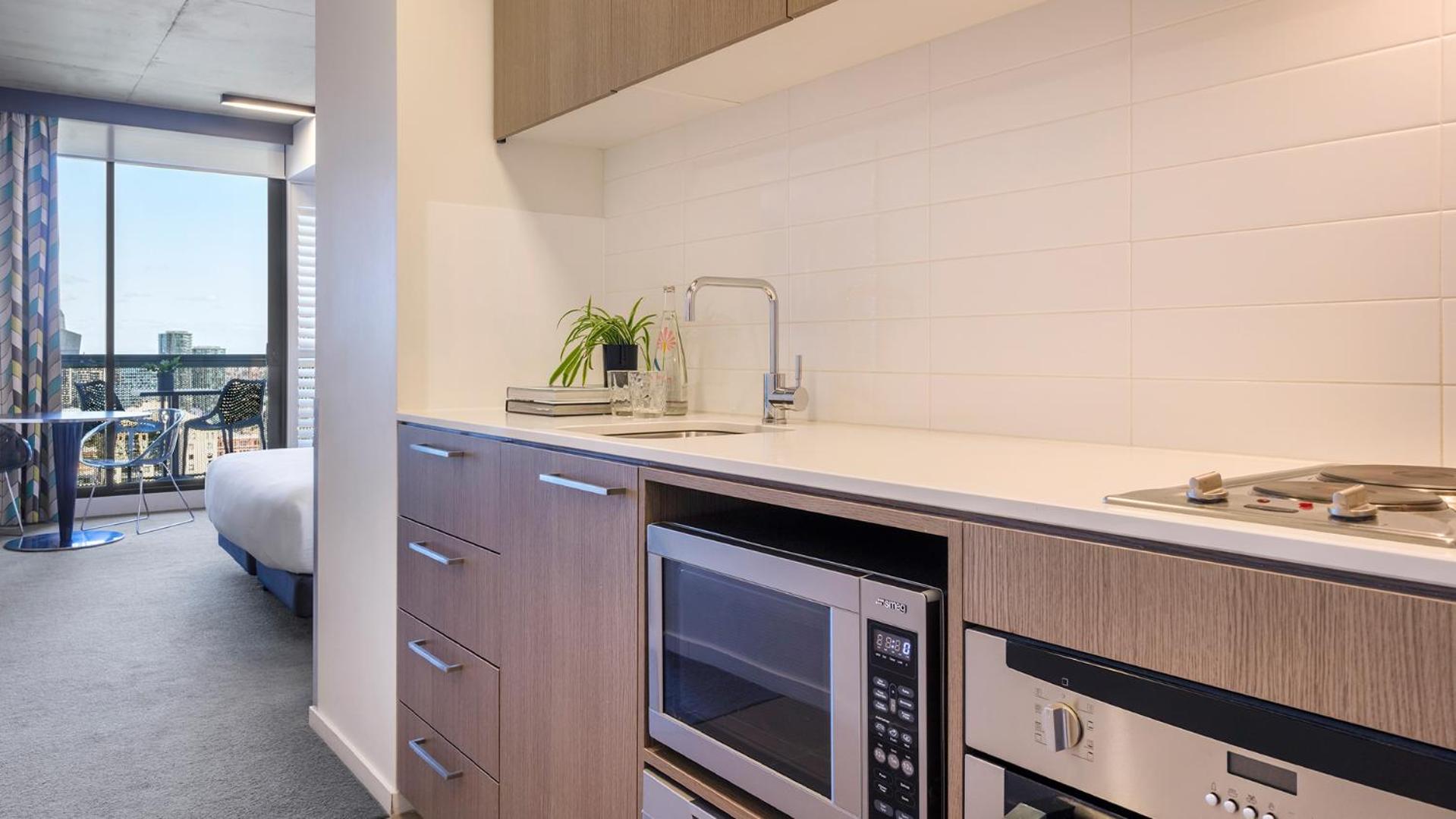 Deluxe Studio Apartment with Park View & Balcony thumbnail 6