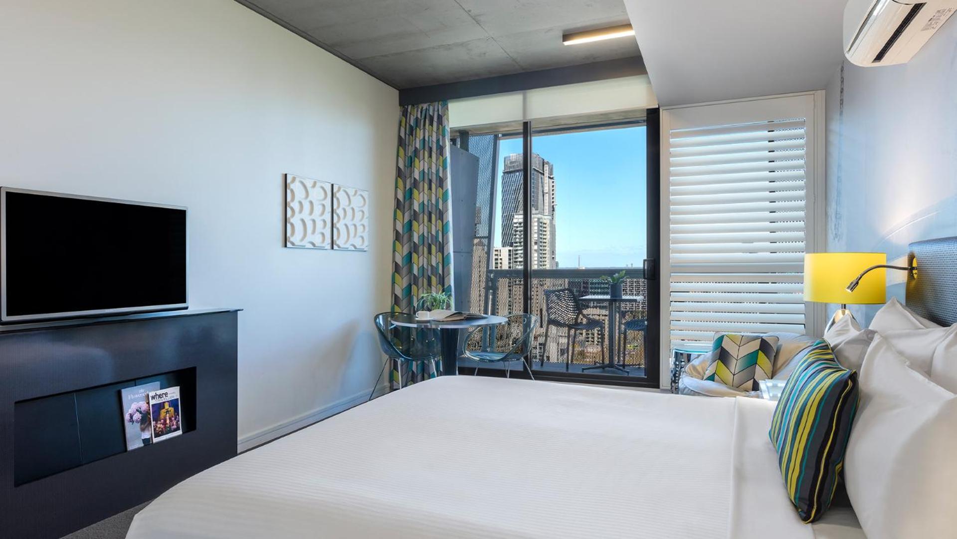 Studio Apartment with Park View & Balcony thumbnail 5