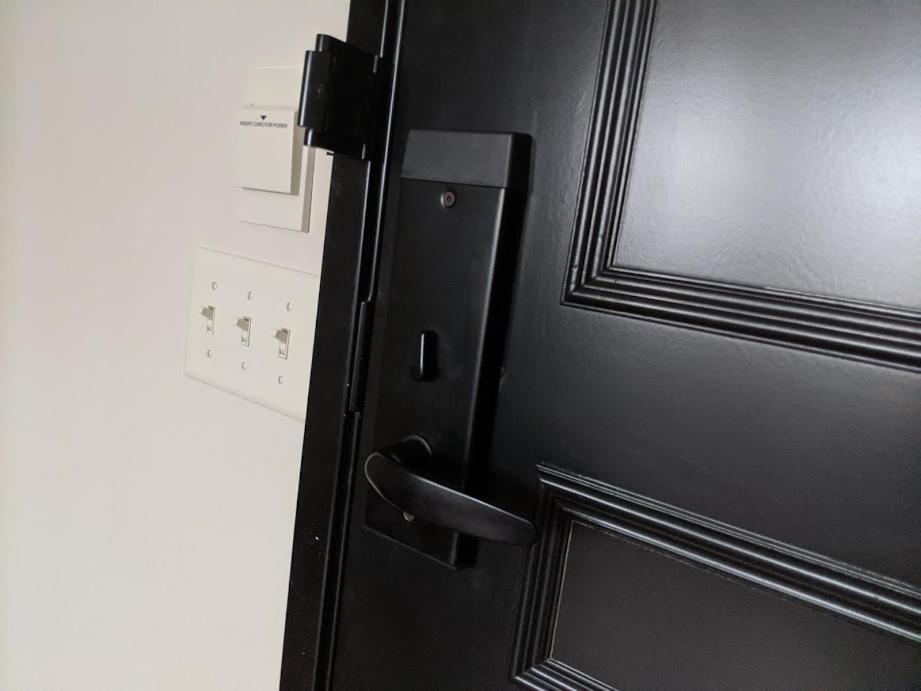 Accessible King - Photo 3