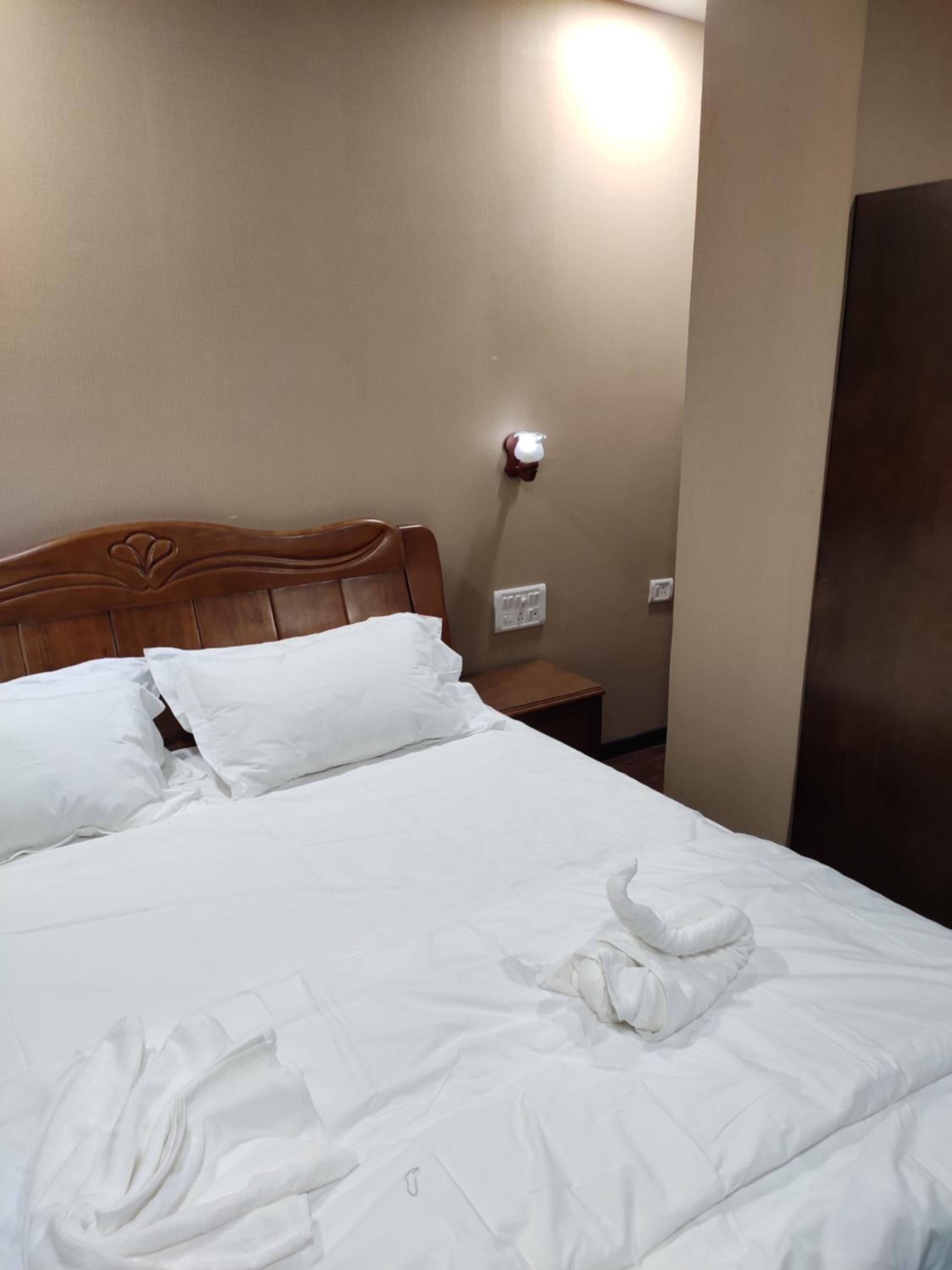 Economy Double Room with No Window