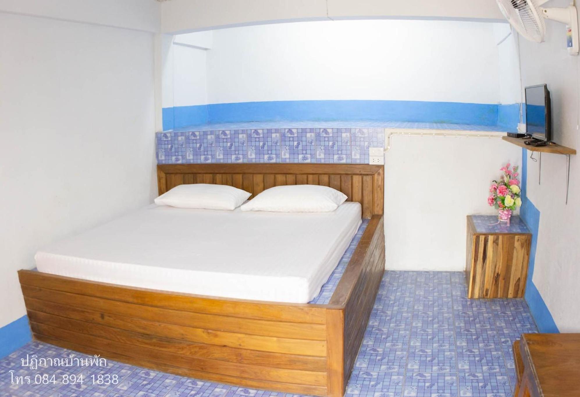 Small Double Room - Photo 4