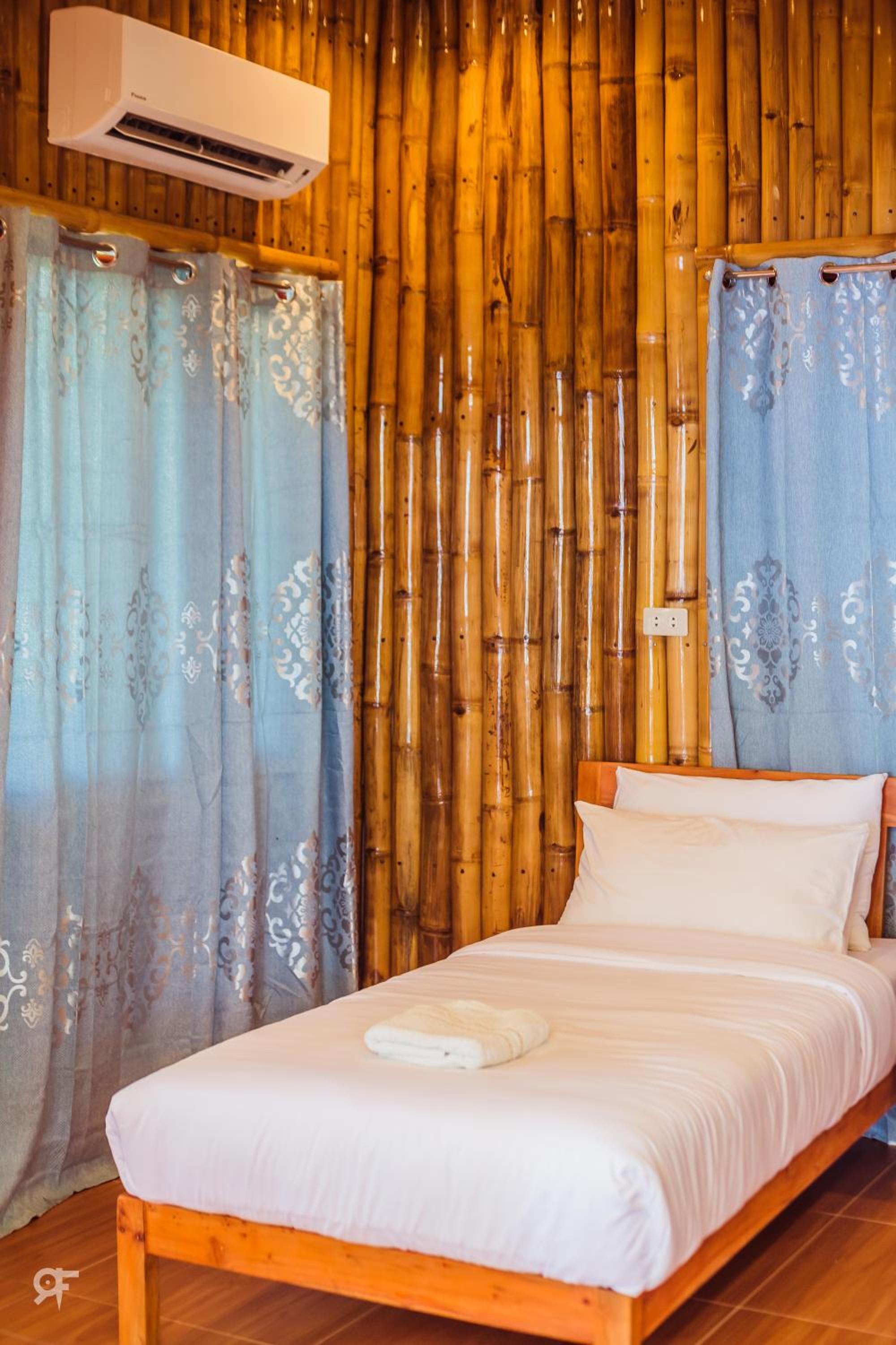 Superior Triple Room with Sea View - Photo 5