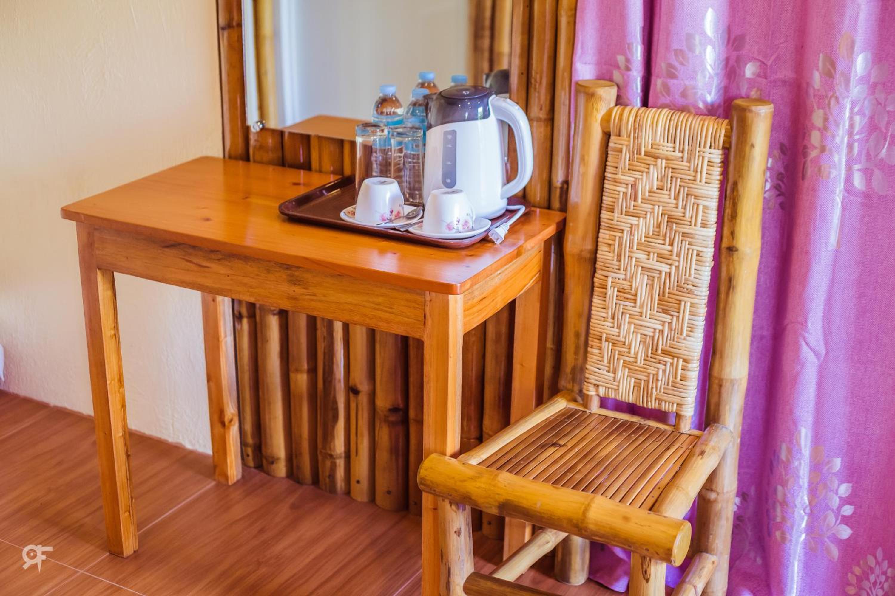 Deluxe Double Room with Balcony - Photo 4