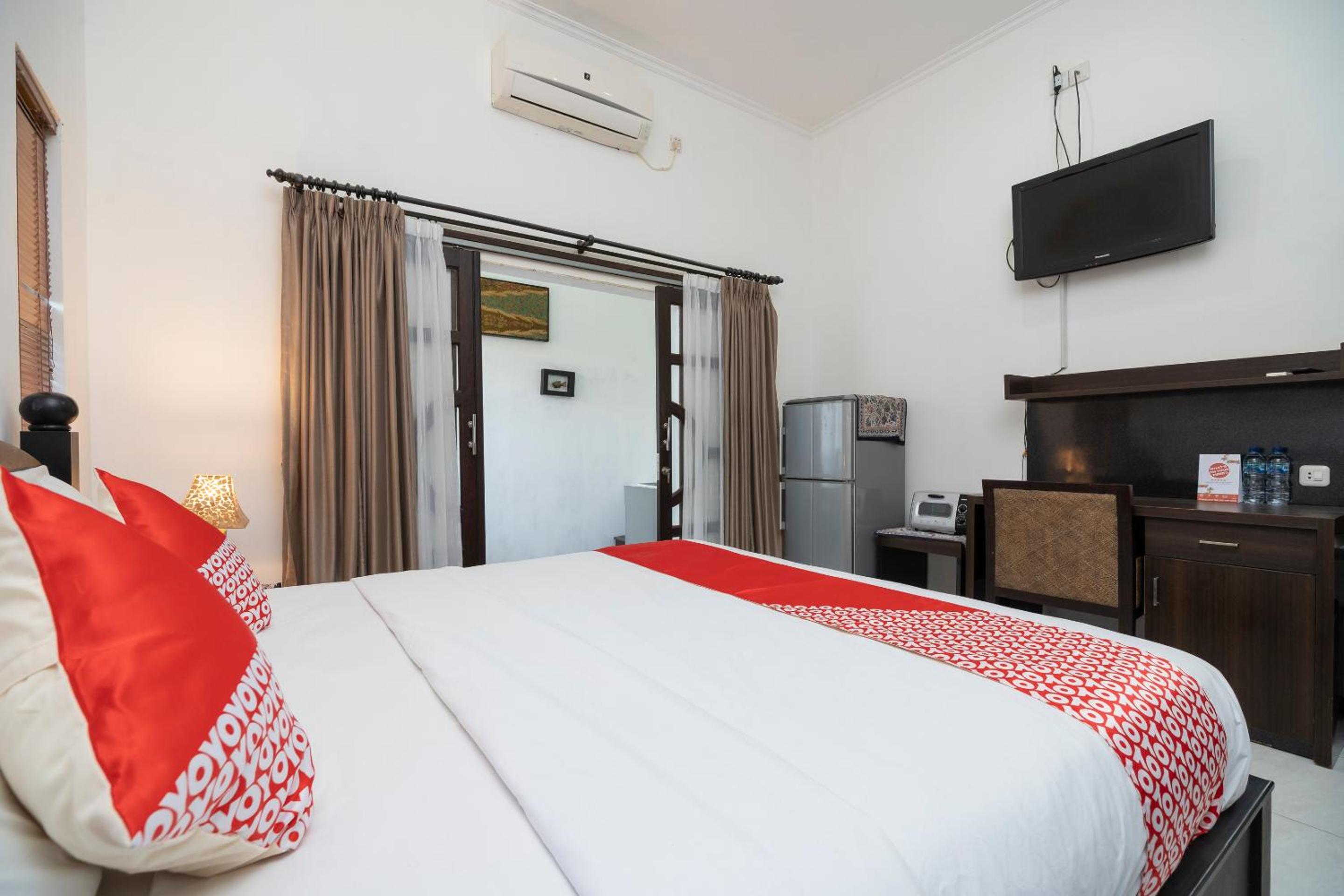 Deluxe Double Room - Photo 11
