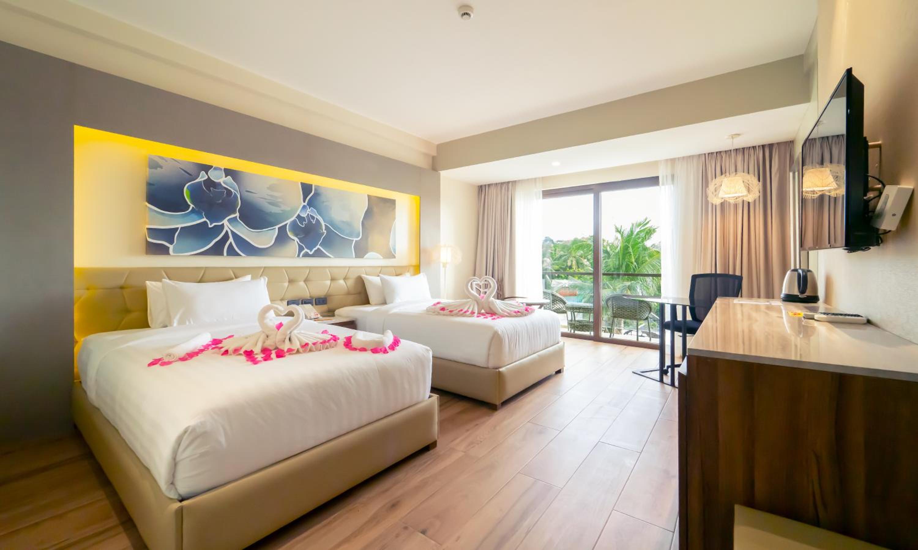 Premier Room - Photo 1