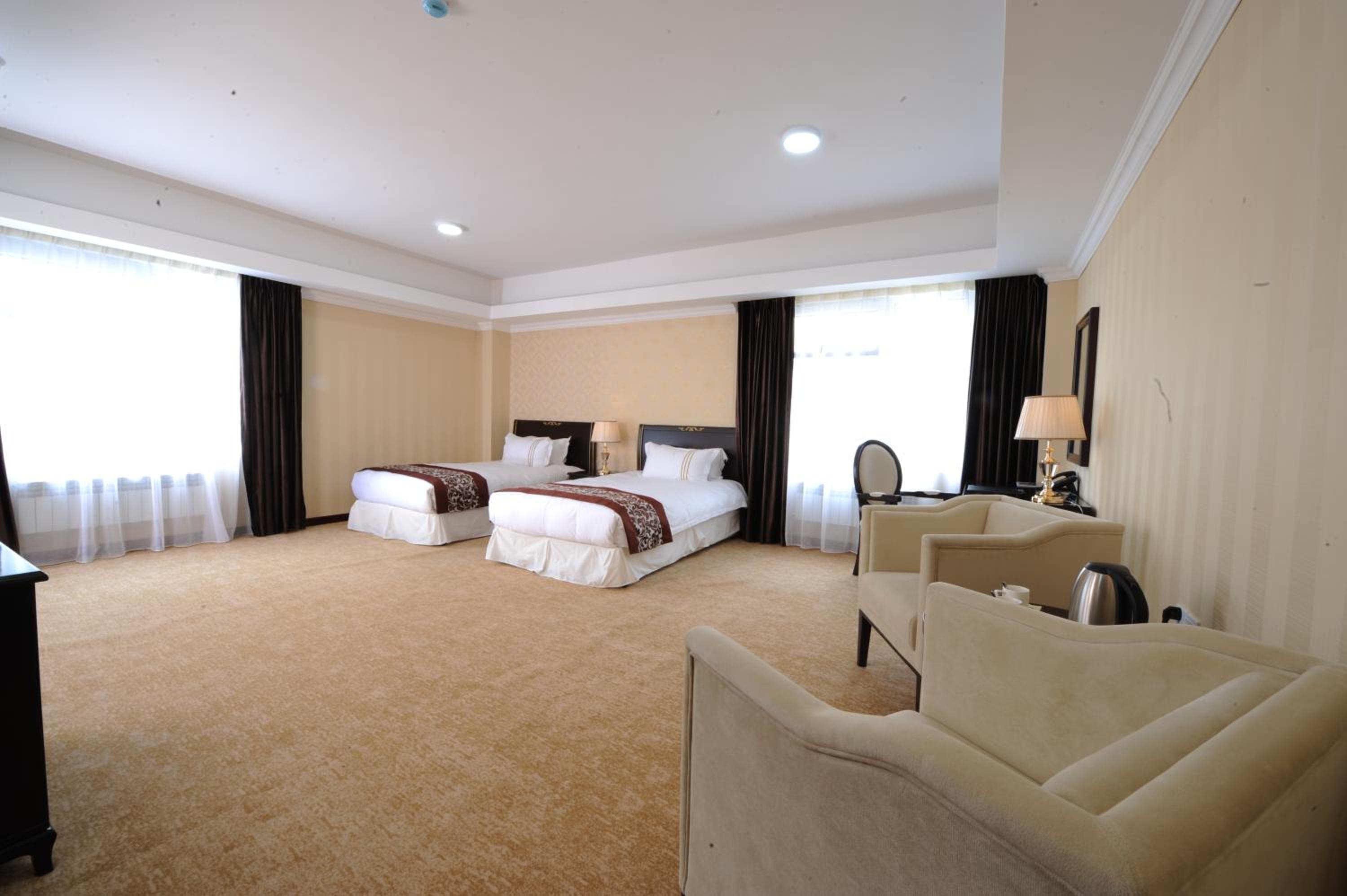 Deluxe Twin Room photo 2