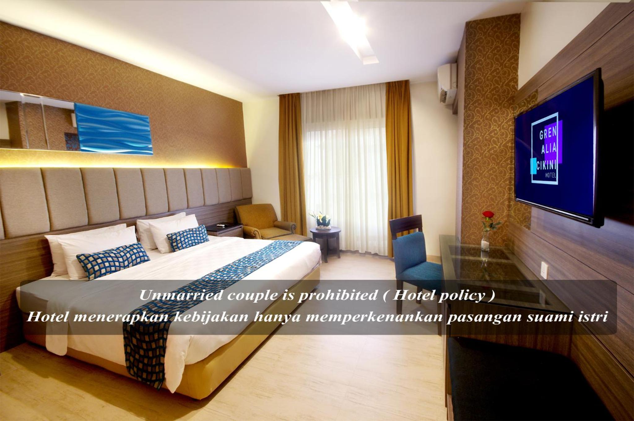 Deluxe King Room - Photo 9