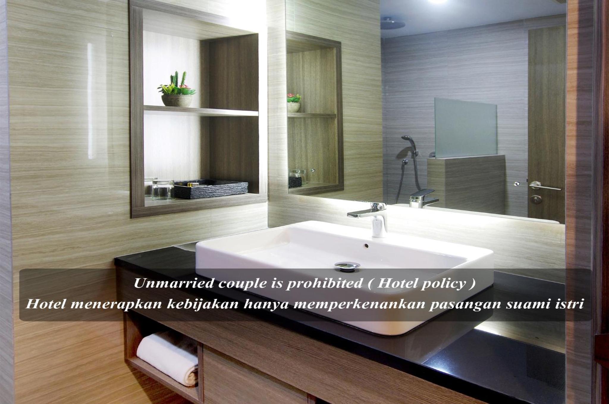 Deluxe King Room - Photo 3