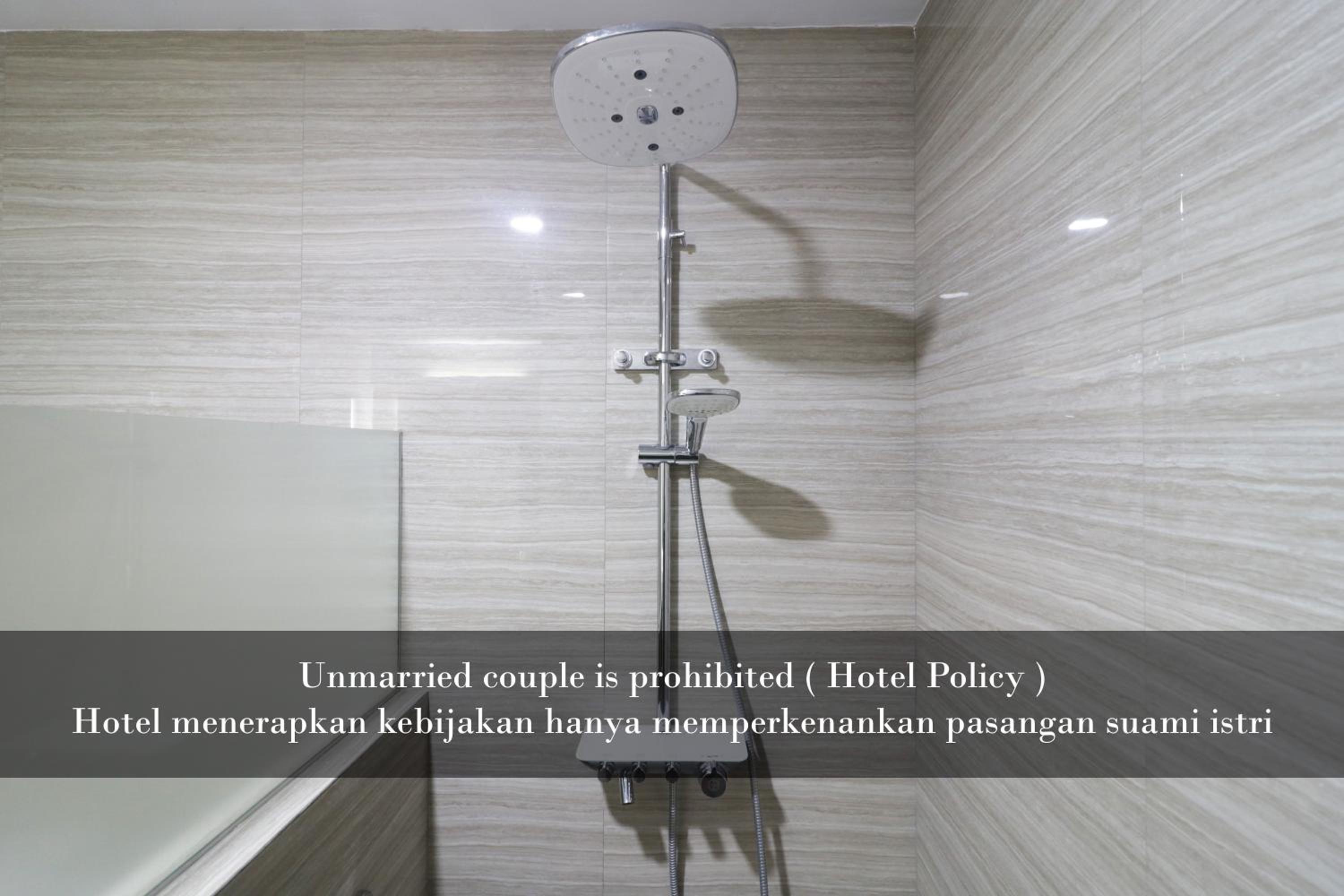Suite - Photo 13