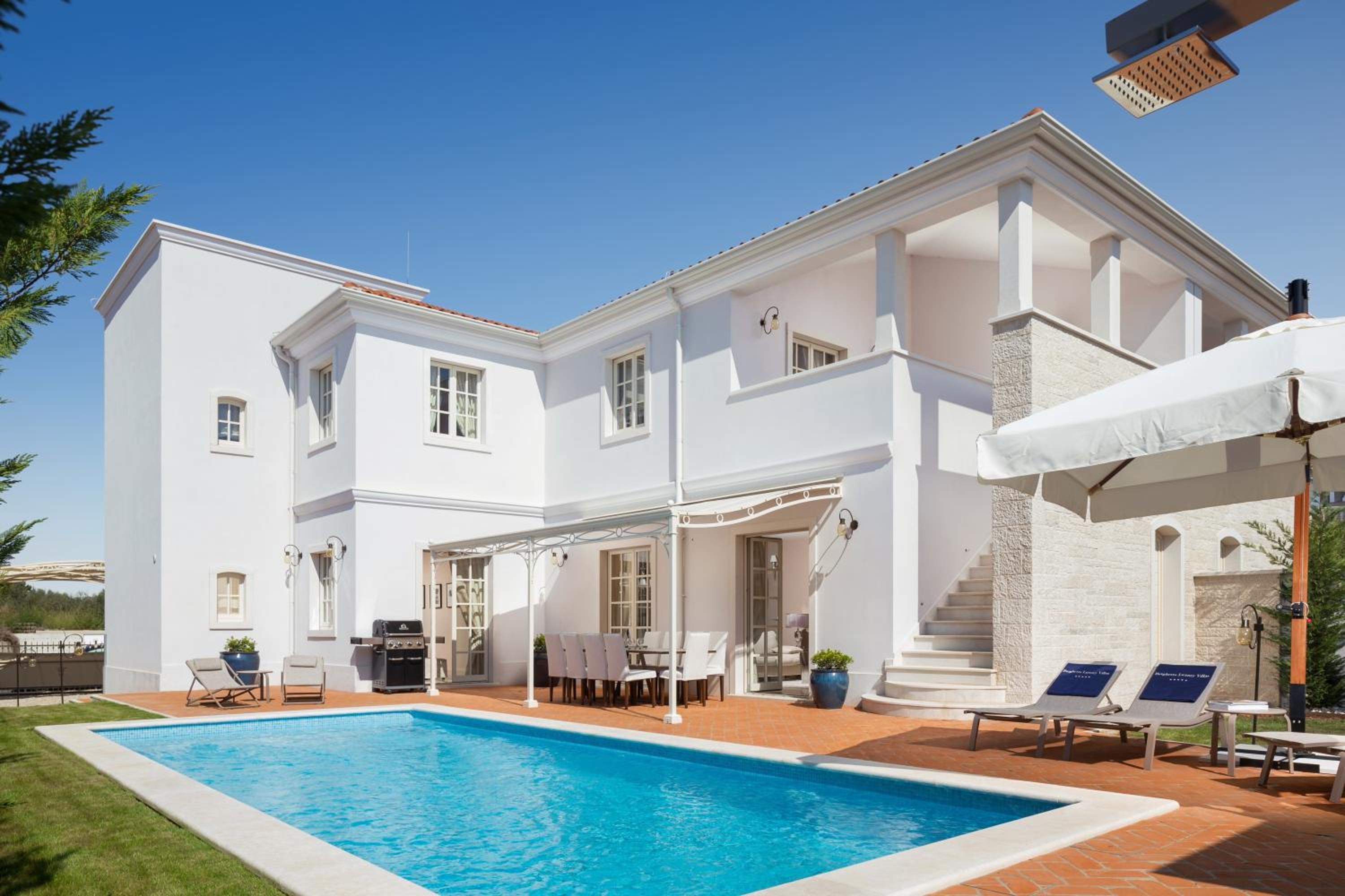 Villa With Private Pool photo 2