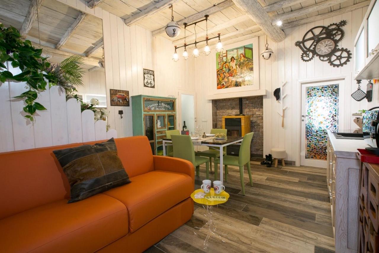 Two-Bedroom Apartment - Photo 2