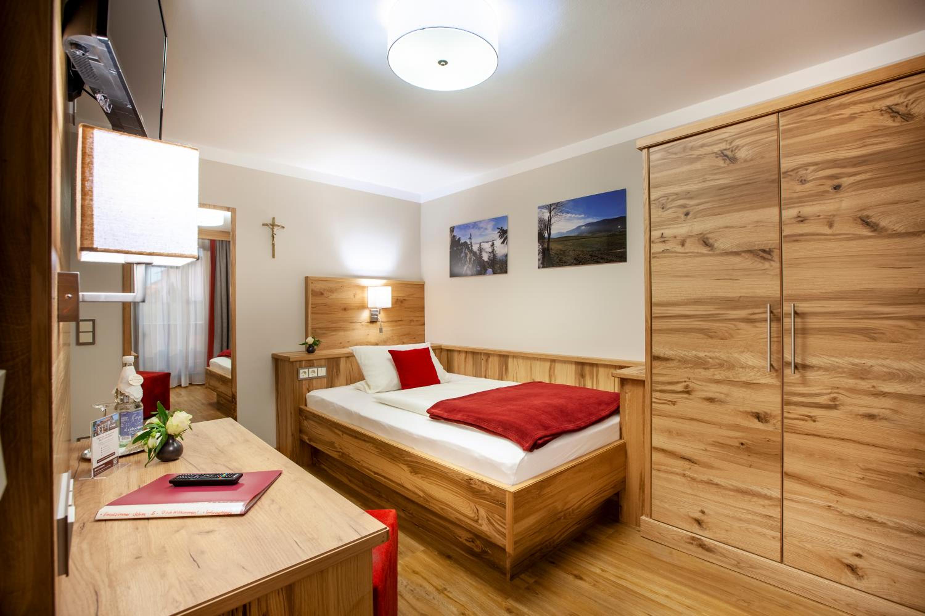 Deluxe Single Room photo 1