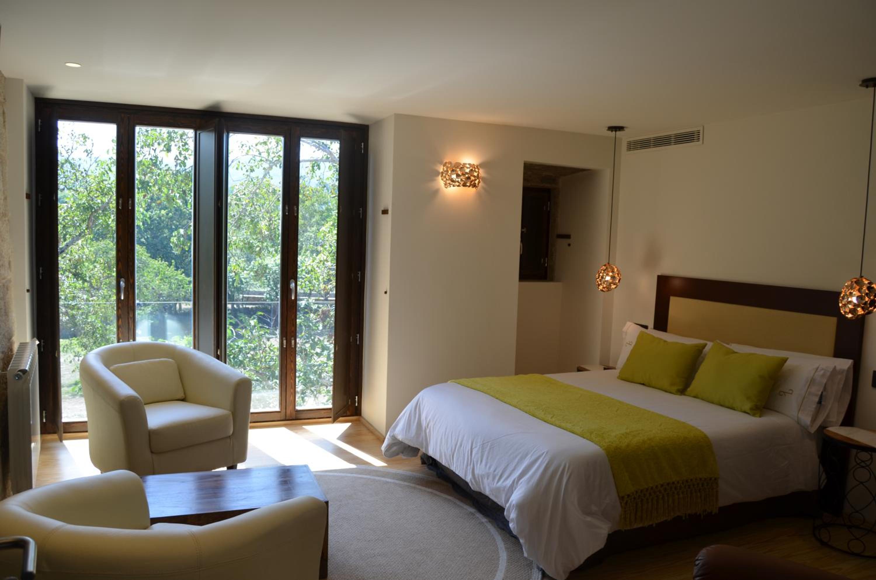 Superior Double Room with Hot Tub - Photo 2