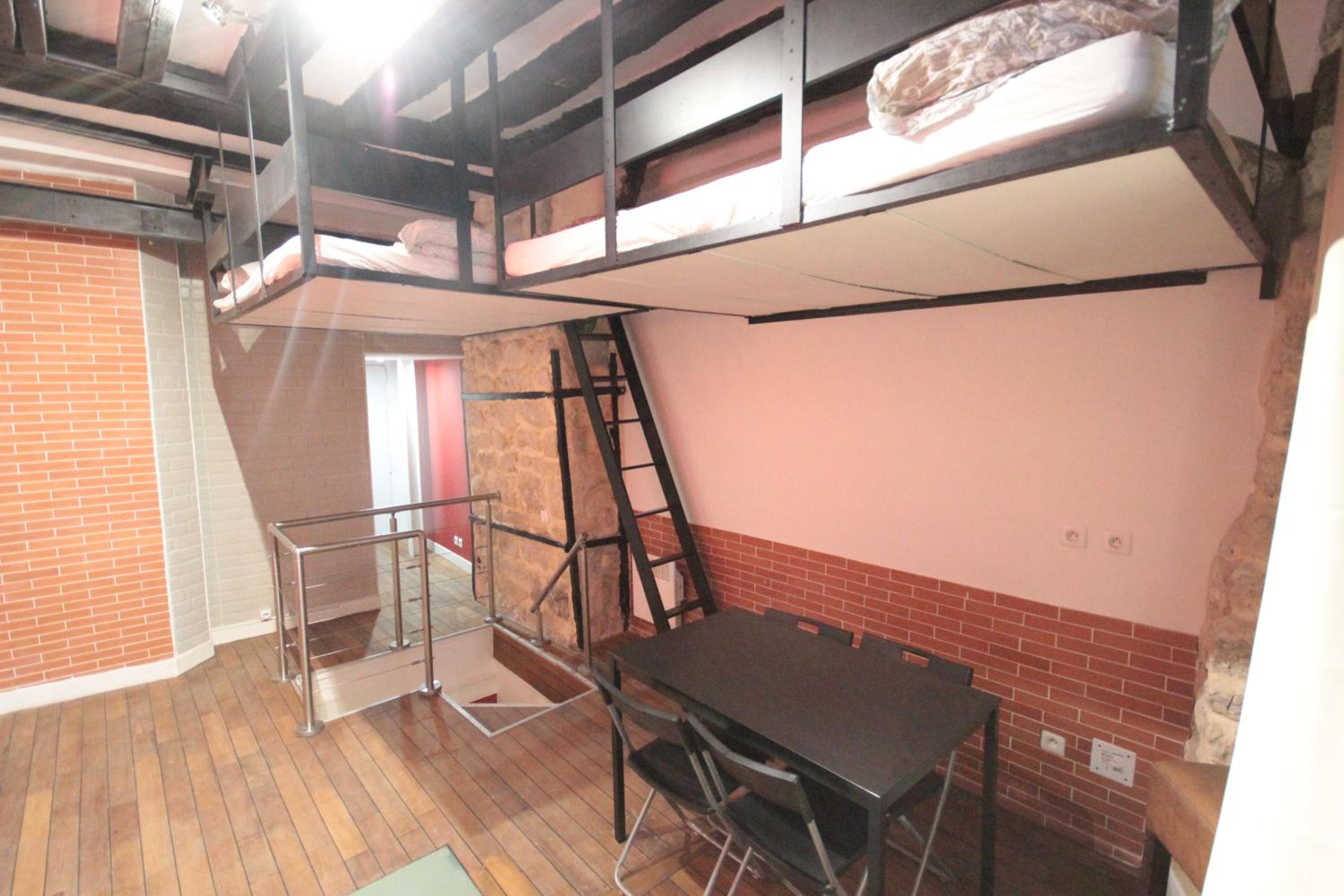 Apartment photo 2