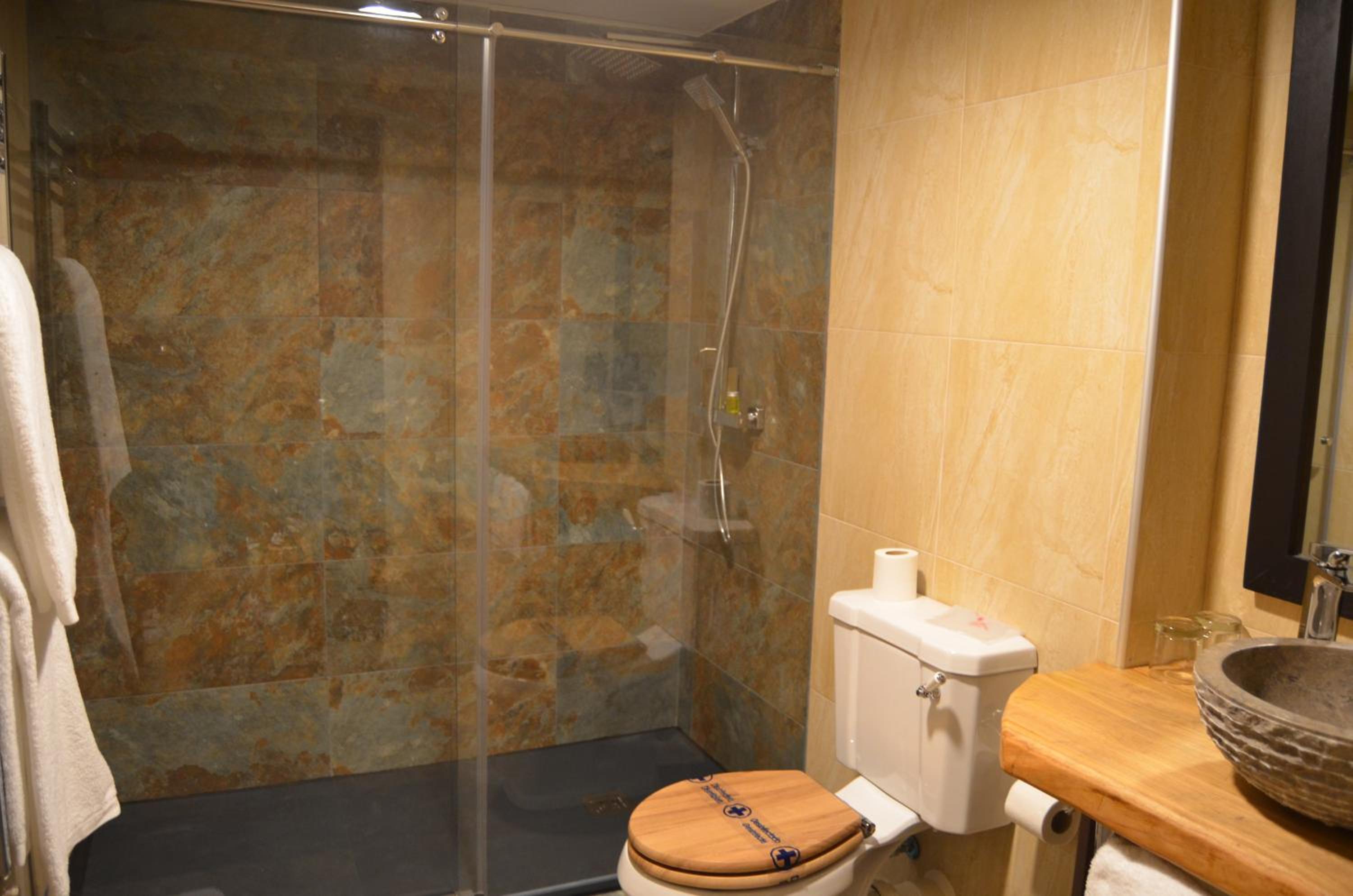 Superior Double Room - Photo 9