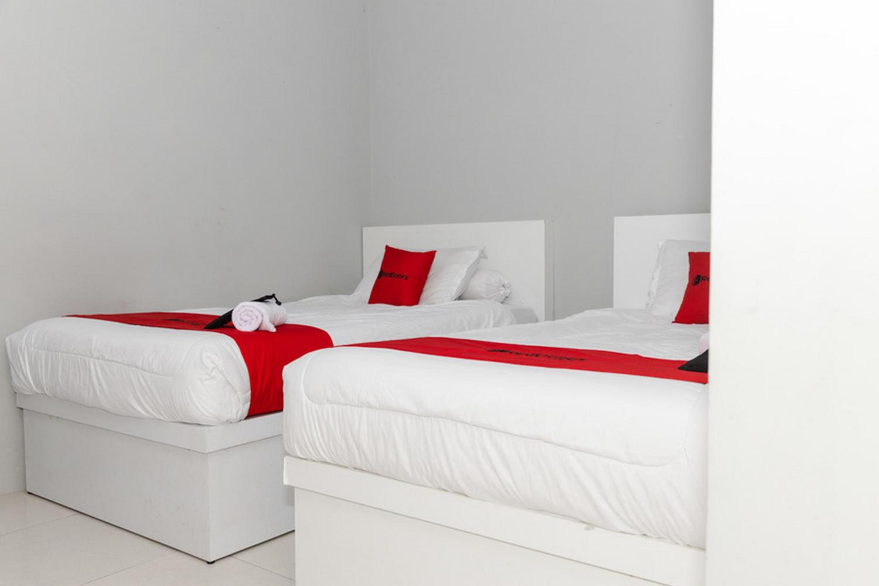 Twin Room - Photo 5