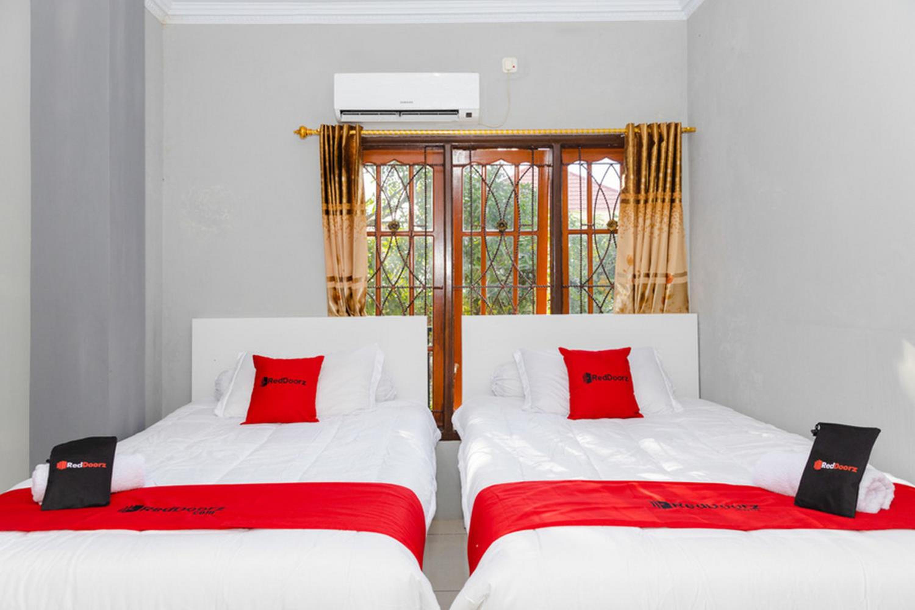 Twin Room - Photo 3