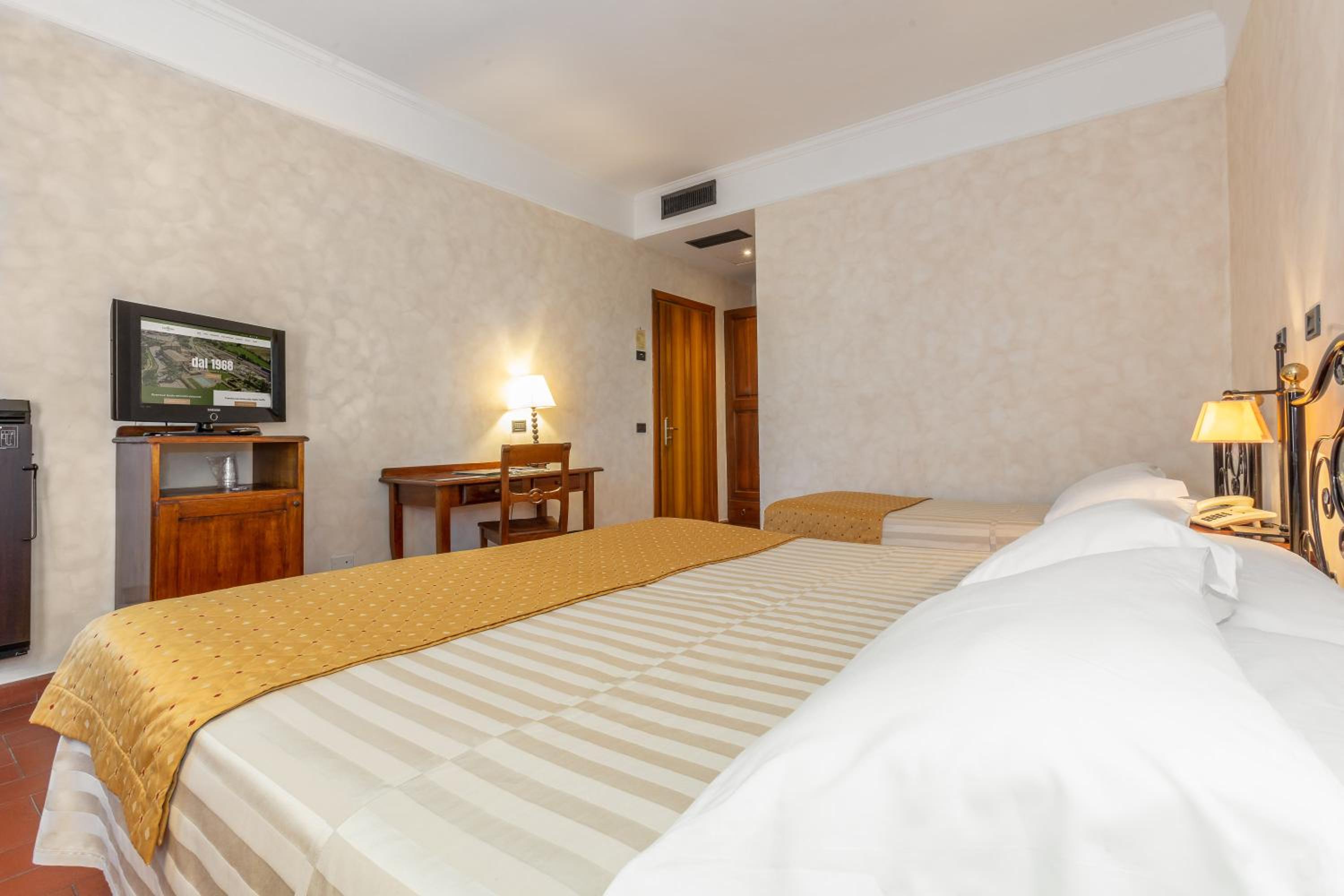 Triple Room photo 2