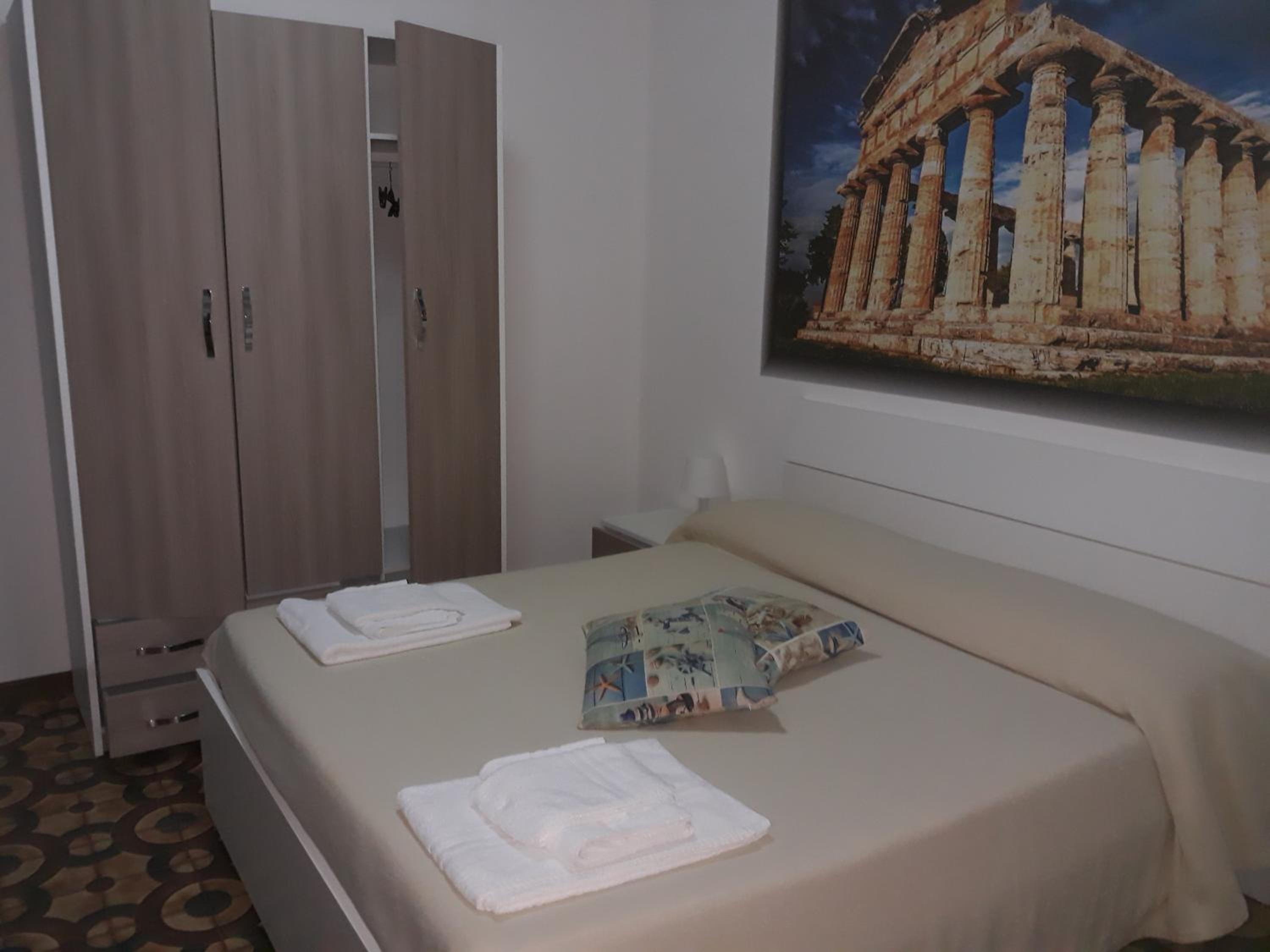 Economy Double Room photo 1