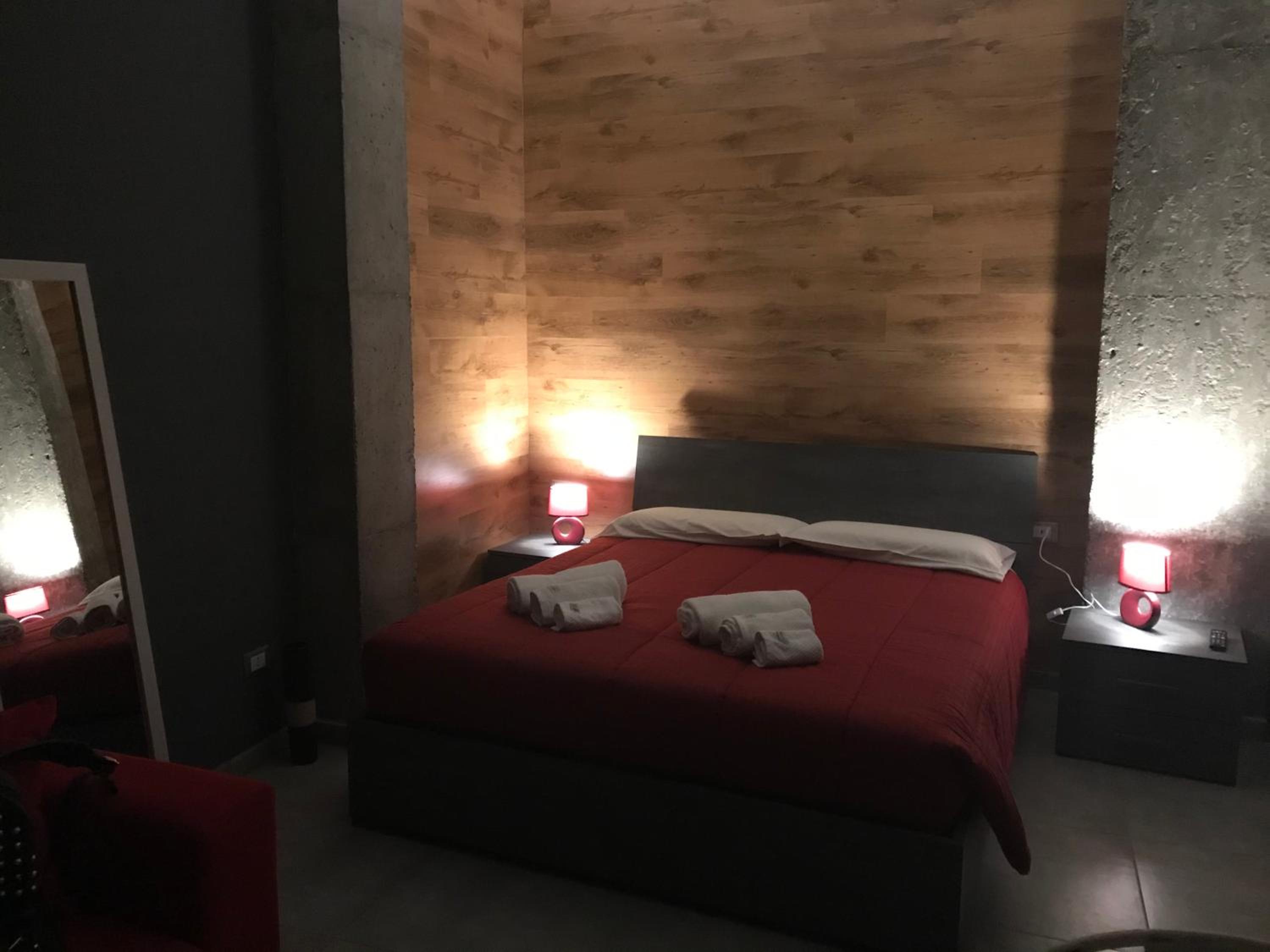 One-Bedroom Apartment - Photo 31